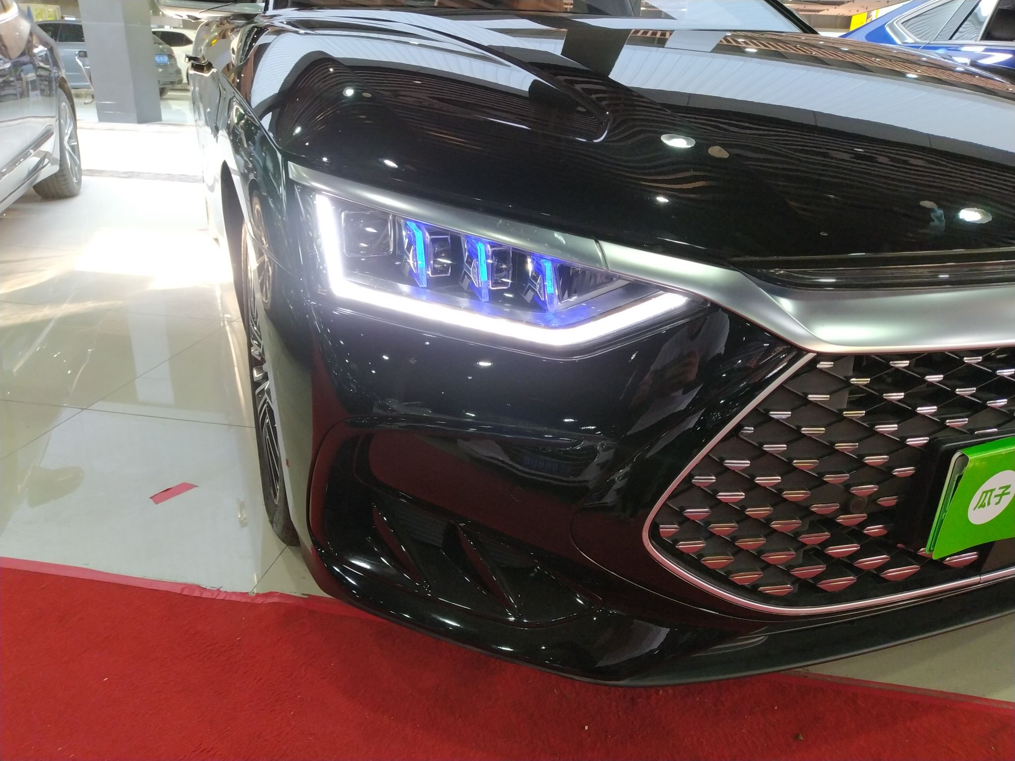 比亚迪 汉 2022款 DM-i 121KM 尊享型