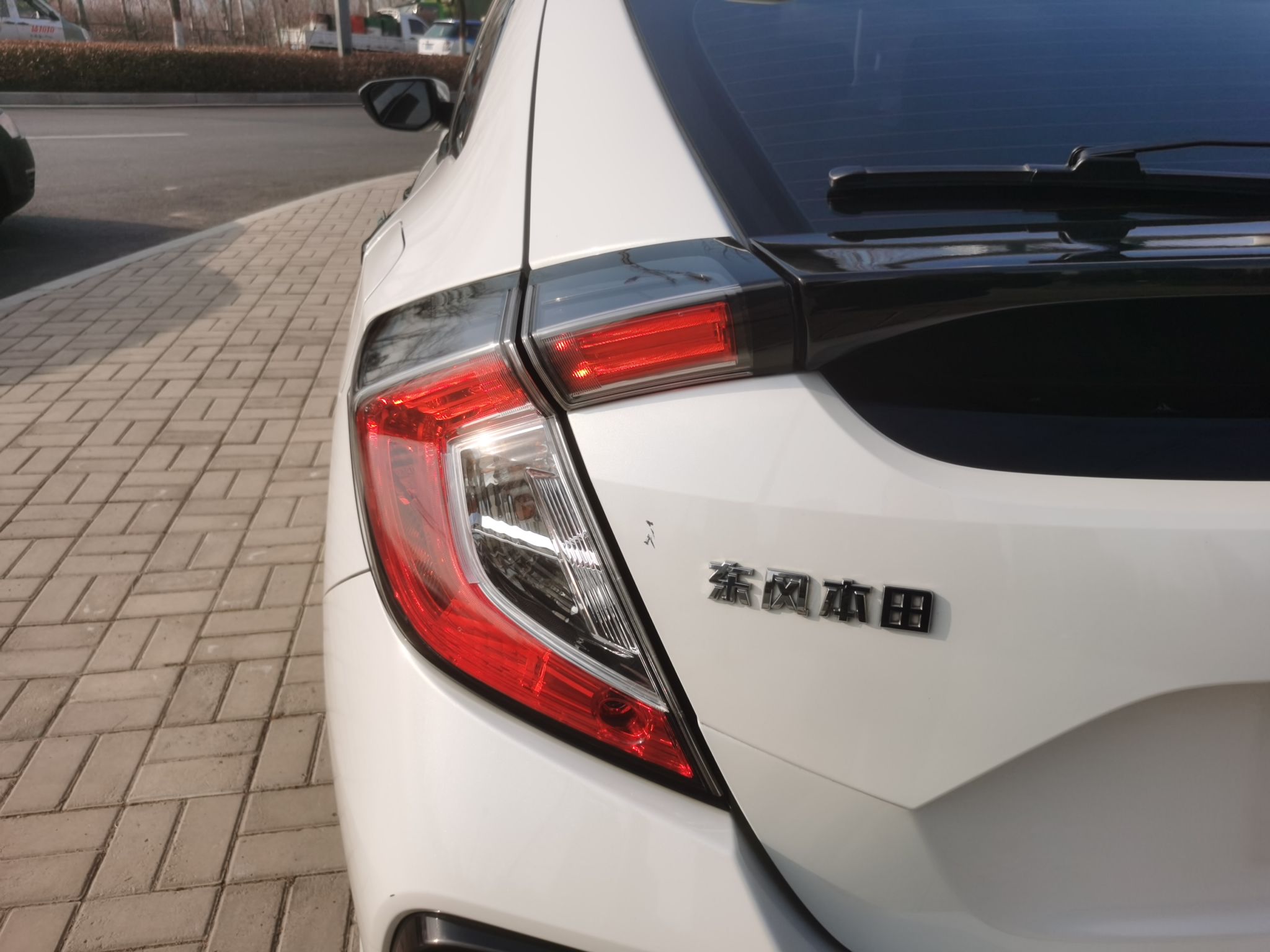 本田 思域 2021款 HATCHBACK 220TURBO CVT新锐控