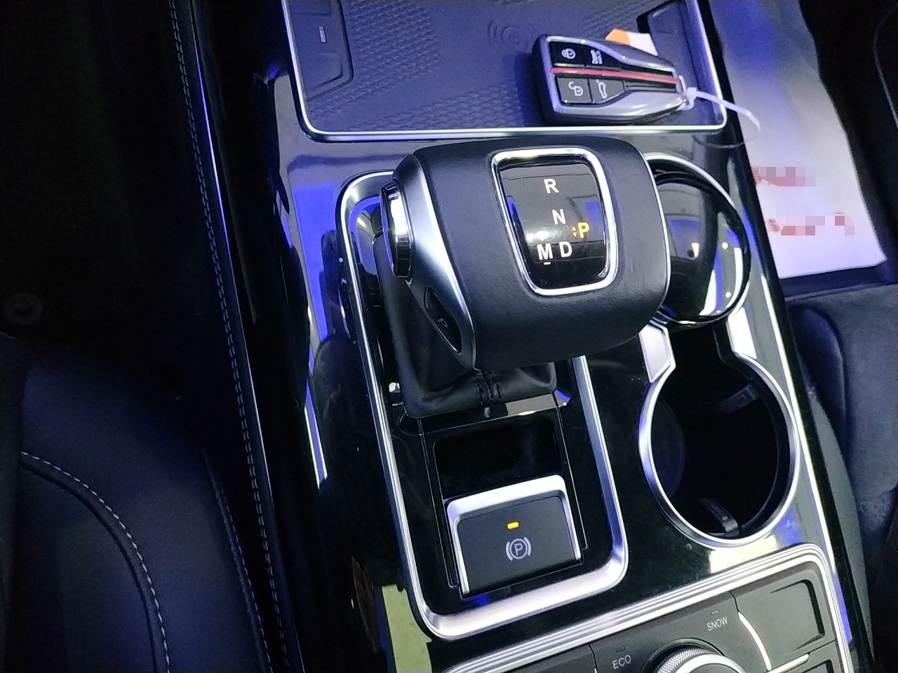 红旗HS7 2021款 2.0T 自动两驱智联旗畅版