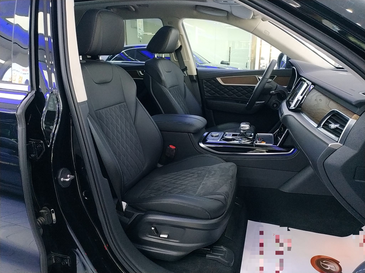 红旗HS7 2021款 2.0T 自动两驱智联旗畅版