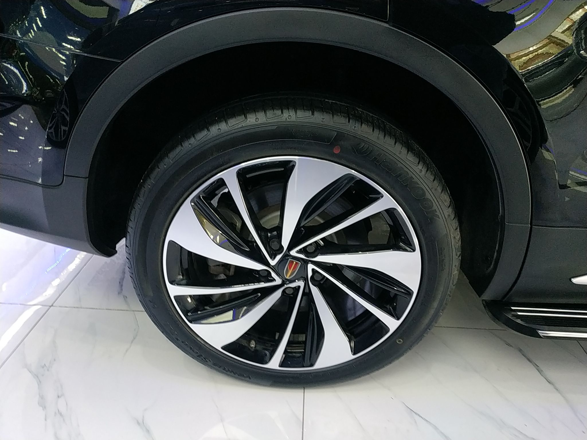 红旗HS7 2021款 2.0T 自动两驱智联旗畅版