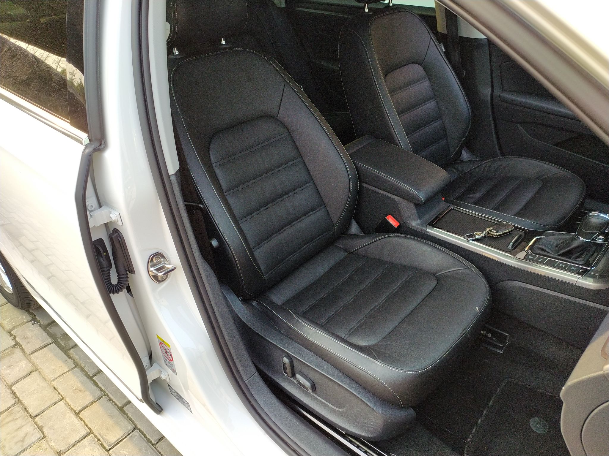 大众 帕萨特 2017款 330TSI DSG尊荣版