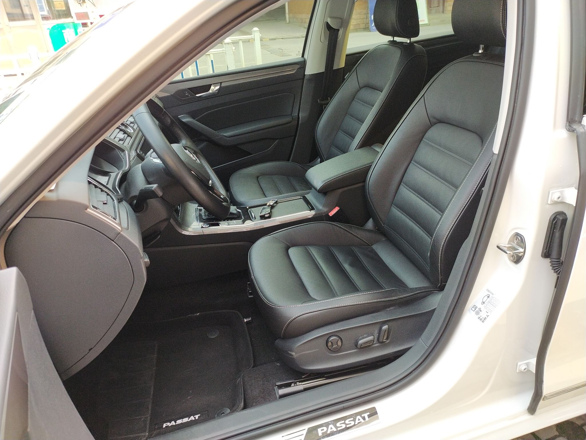 大众 帕萨特 2017款 330TSI DSG尊荣版