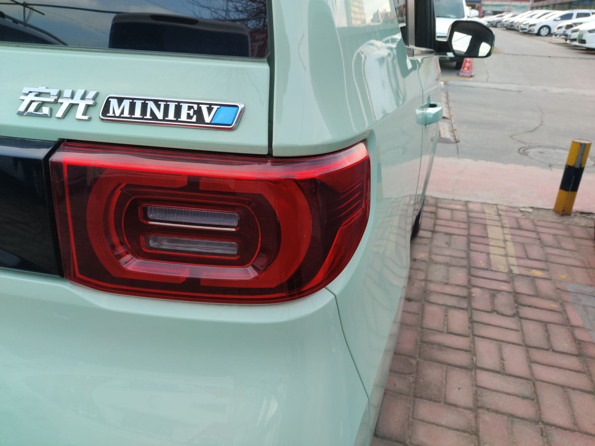 五菱汽车 宏光MINI EV 2021款 马卡龙臻享款 磷酸铁锂