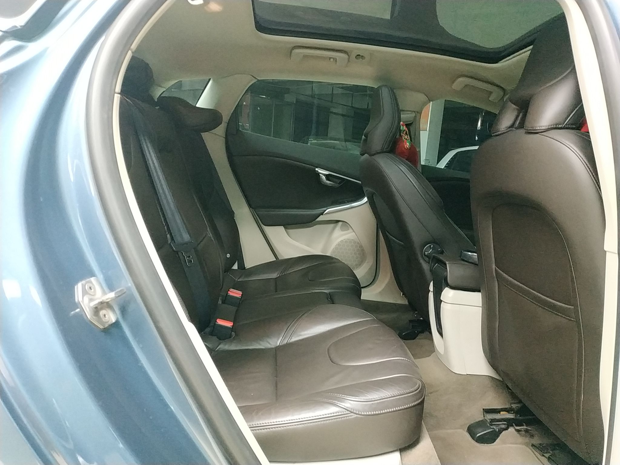 沃尔沃V40 2014款 2.0T 智雅版(进口)