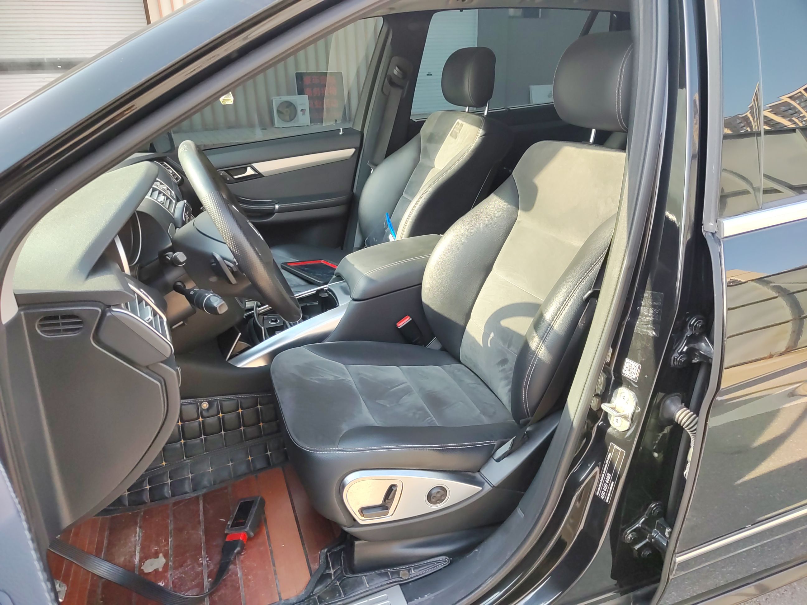 奔驰R级 2014款 R 320 4MATIC 商务型(进口)