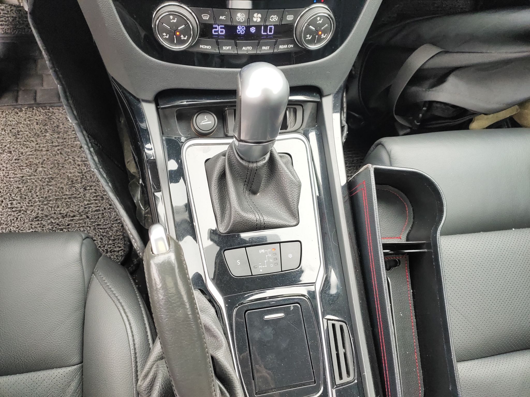 标致508 2012款 2.0L 自动智享版