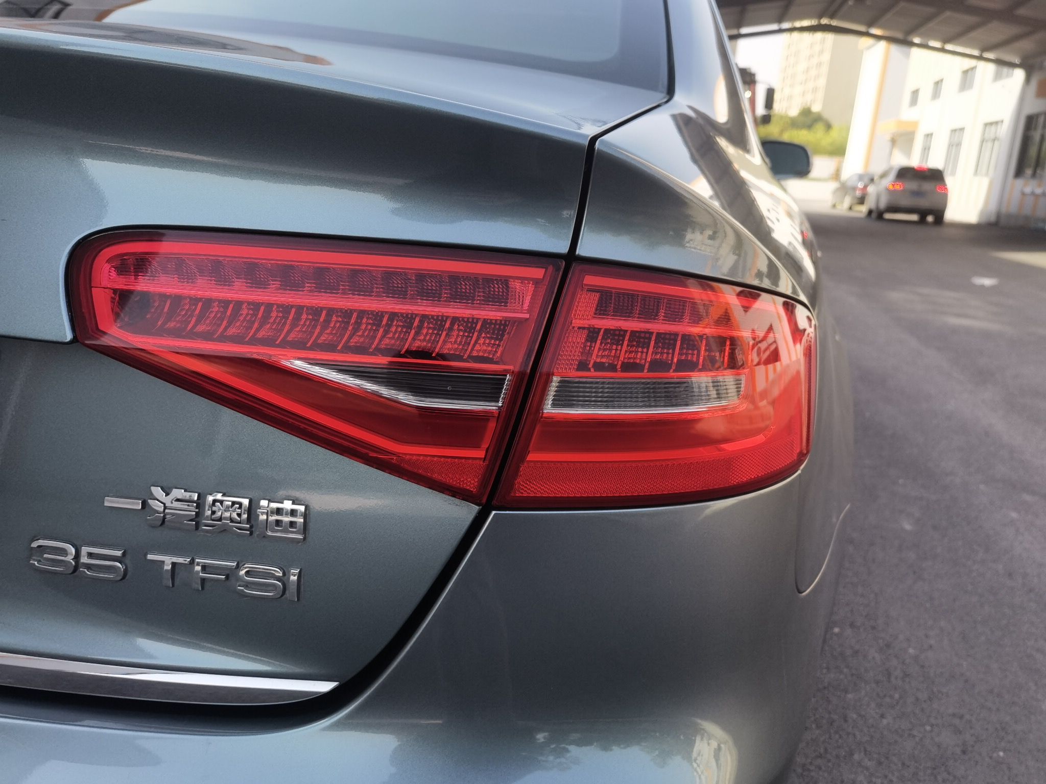 奥迪A4L 2013款 35 TFSI 自动舒适型