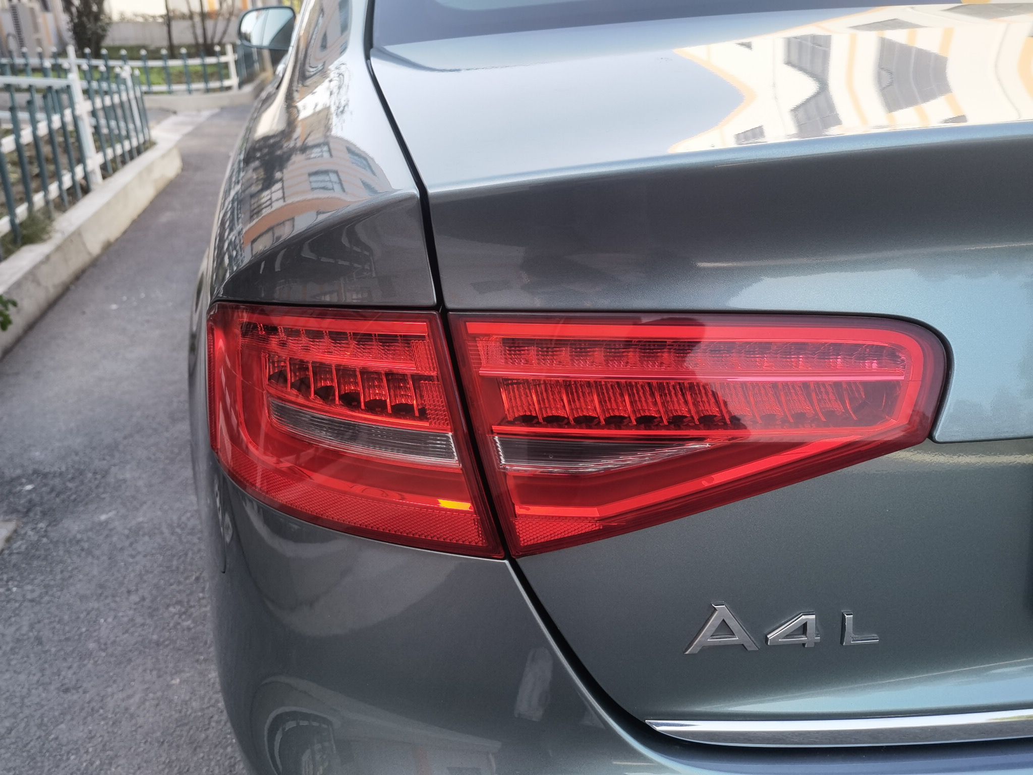 奥迪A4L 2013款 35 TFSI 自动舒适型