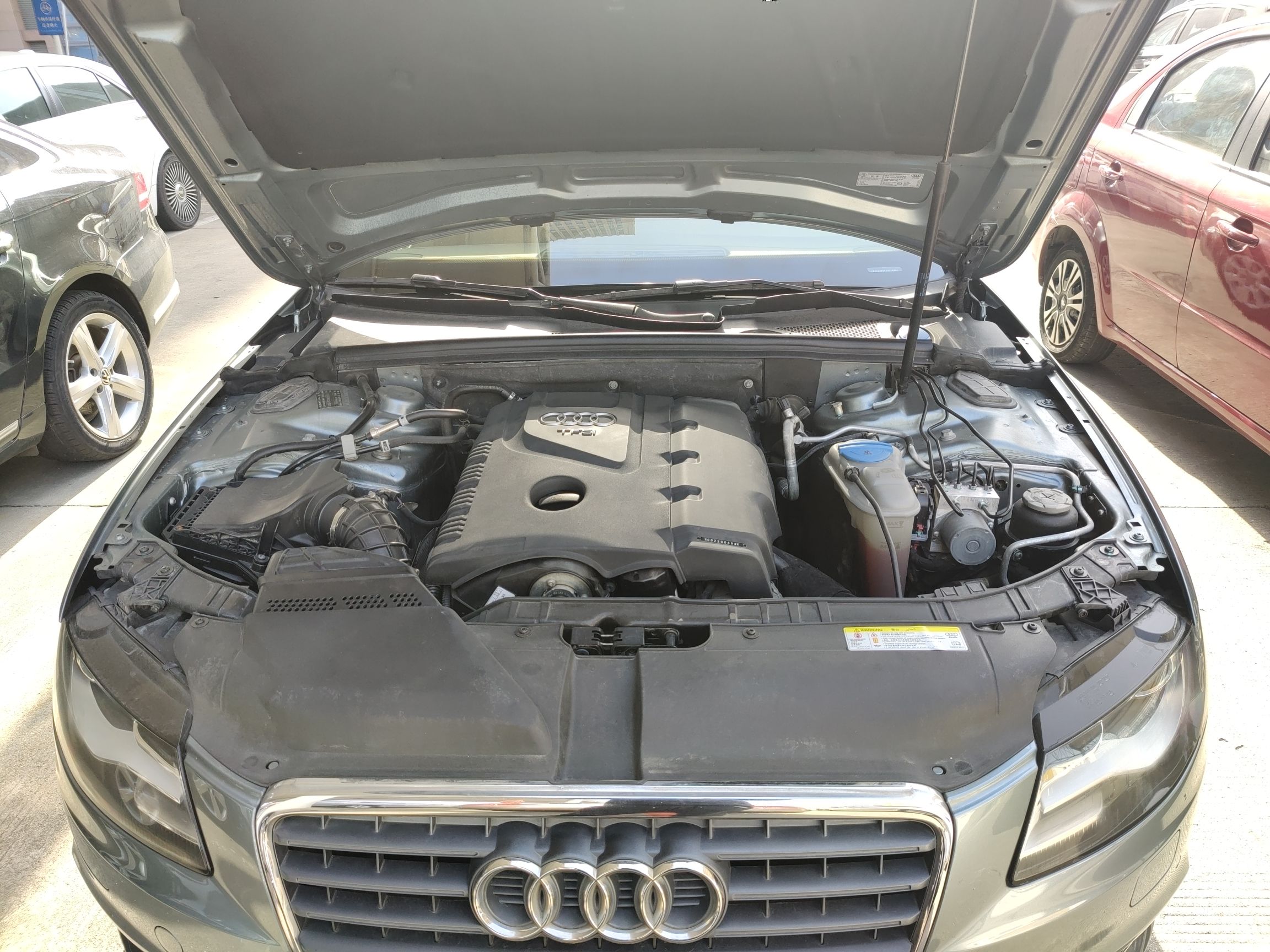 奥迪A4L 2012款 2.0 TFSI 自动标准型