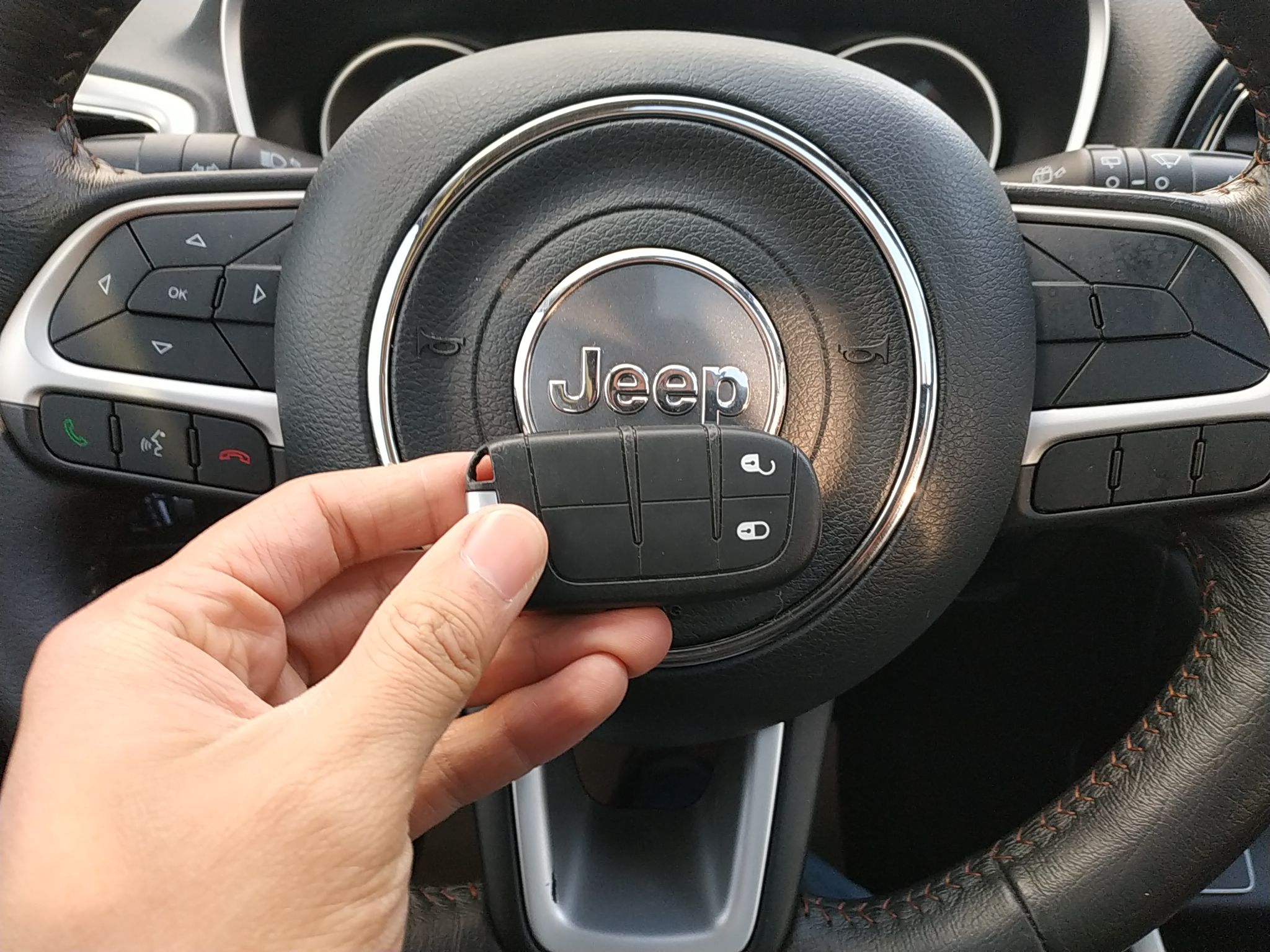 Jeep 指南者 2017款 200T 自动家享版