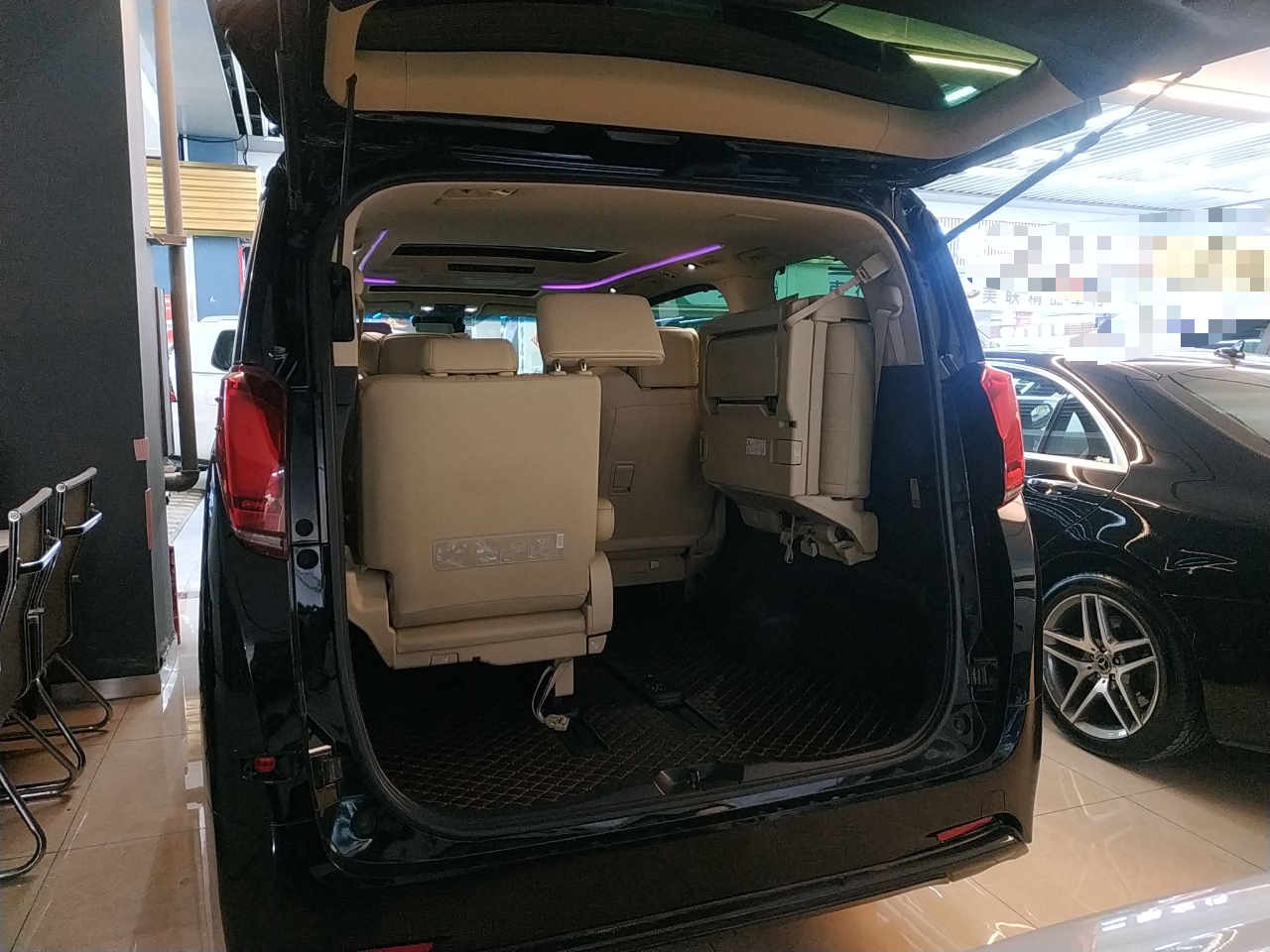 丰田 埃尔法 2020款 双擎 2.5L 尊贵版(进口)