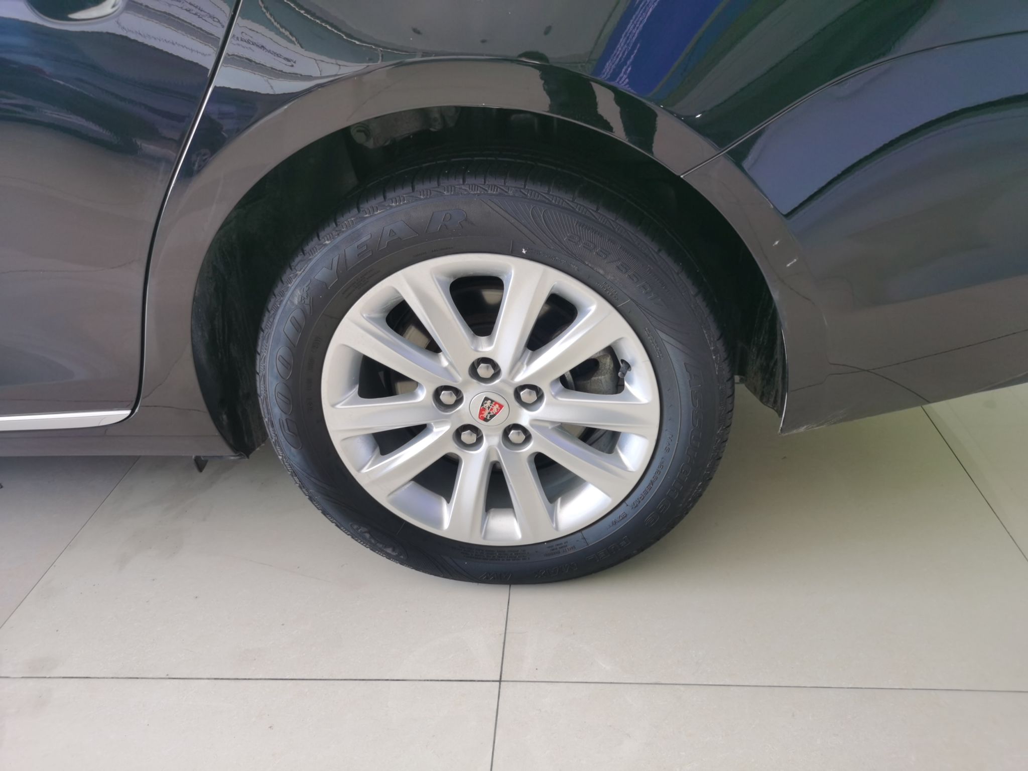 荣威950 2017款 30T 互联网旗舰版