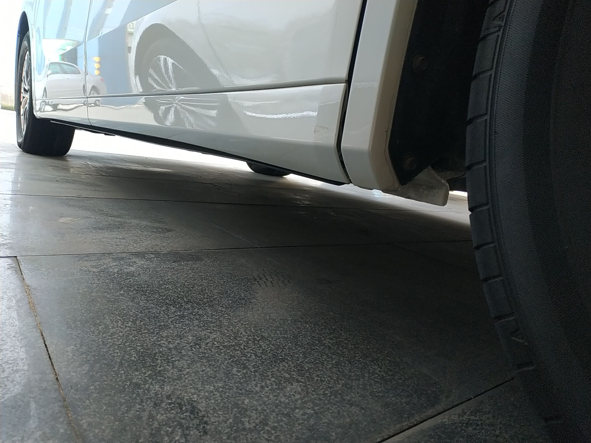 丰田 埃尔法 2019款 双擎 2.5L 尊贵版(进口)