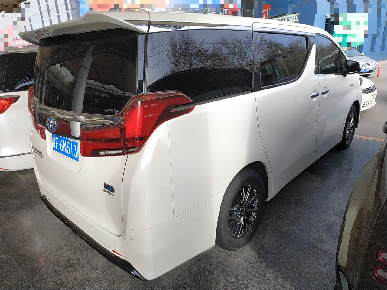 丰田 埃尔法 2019款 双擎 2.5L 尊贵版(进口)