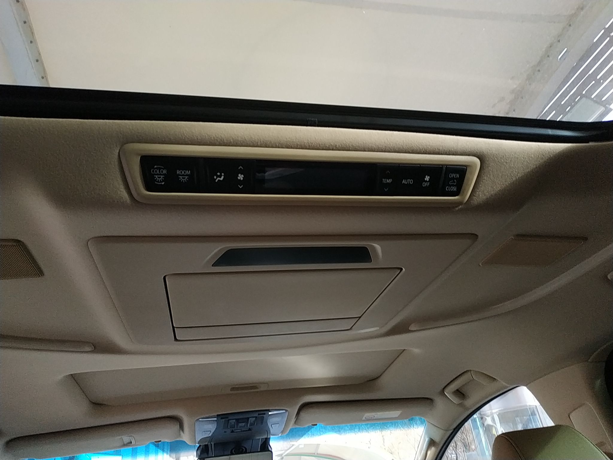 丰田 埃尔法 2019款 双擎 2.5L 尊贵版(进口)