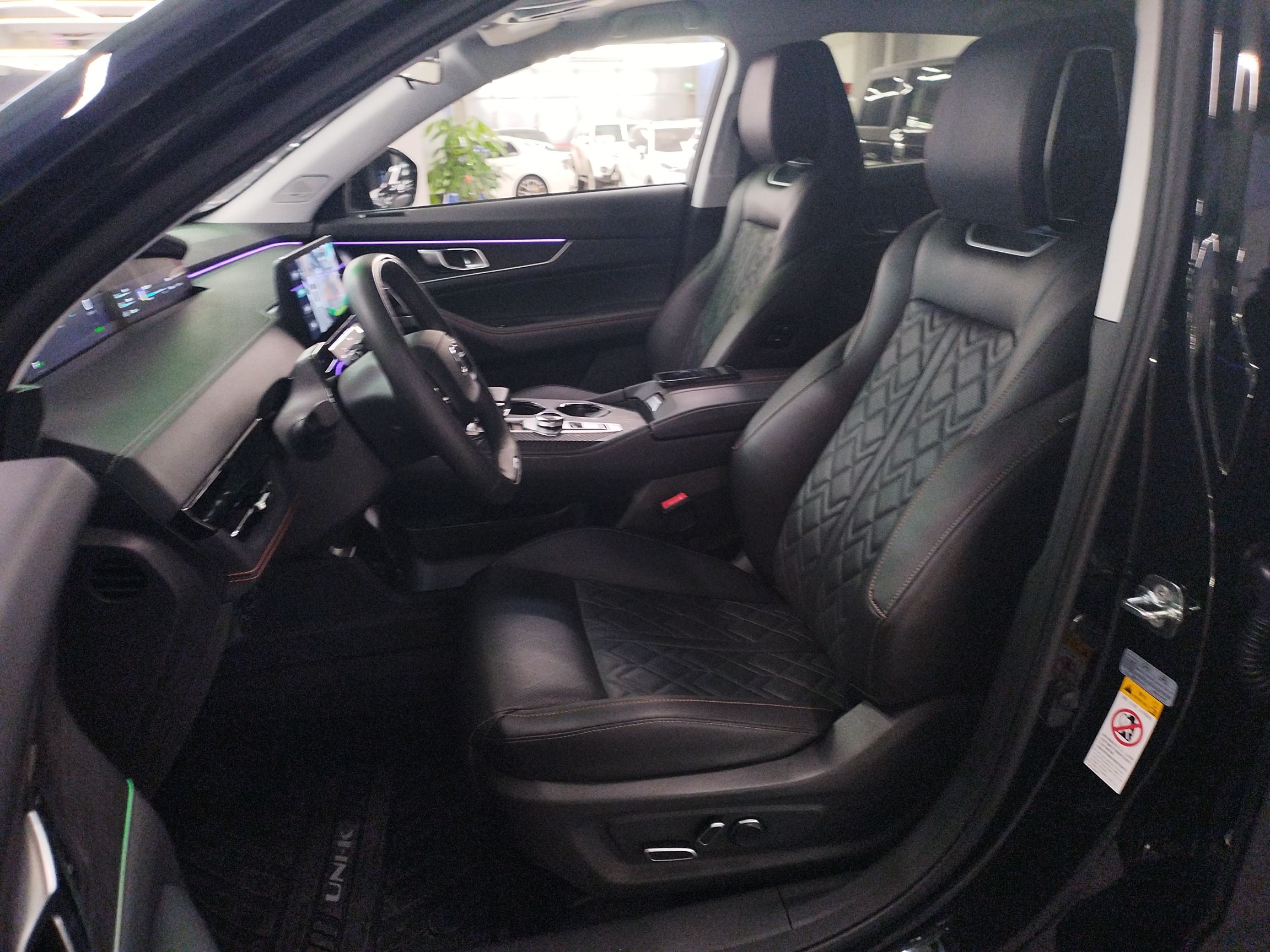 长安UNI-K新能源 2022款 蓝鲸iDD 1.5T 尊贵型