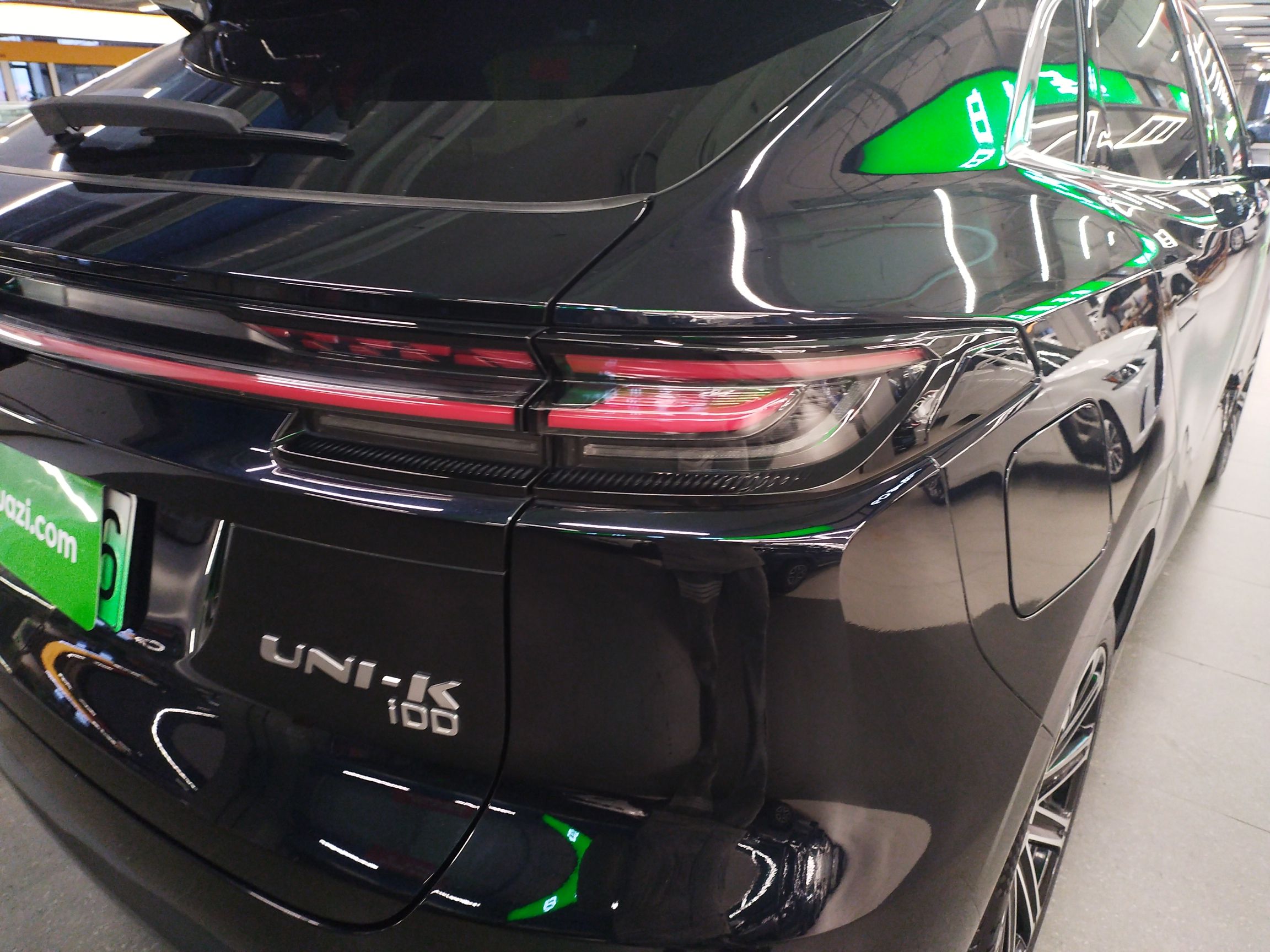 长安UNI-K新能源 2022款 蓝鲸iDD 1.5T 尊贵型