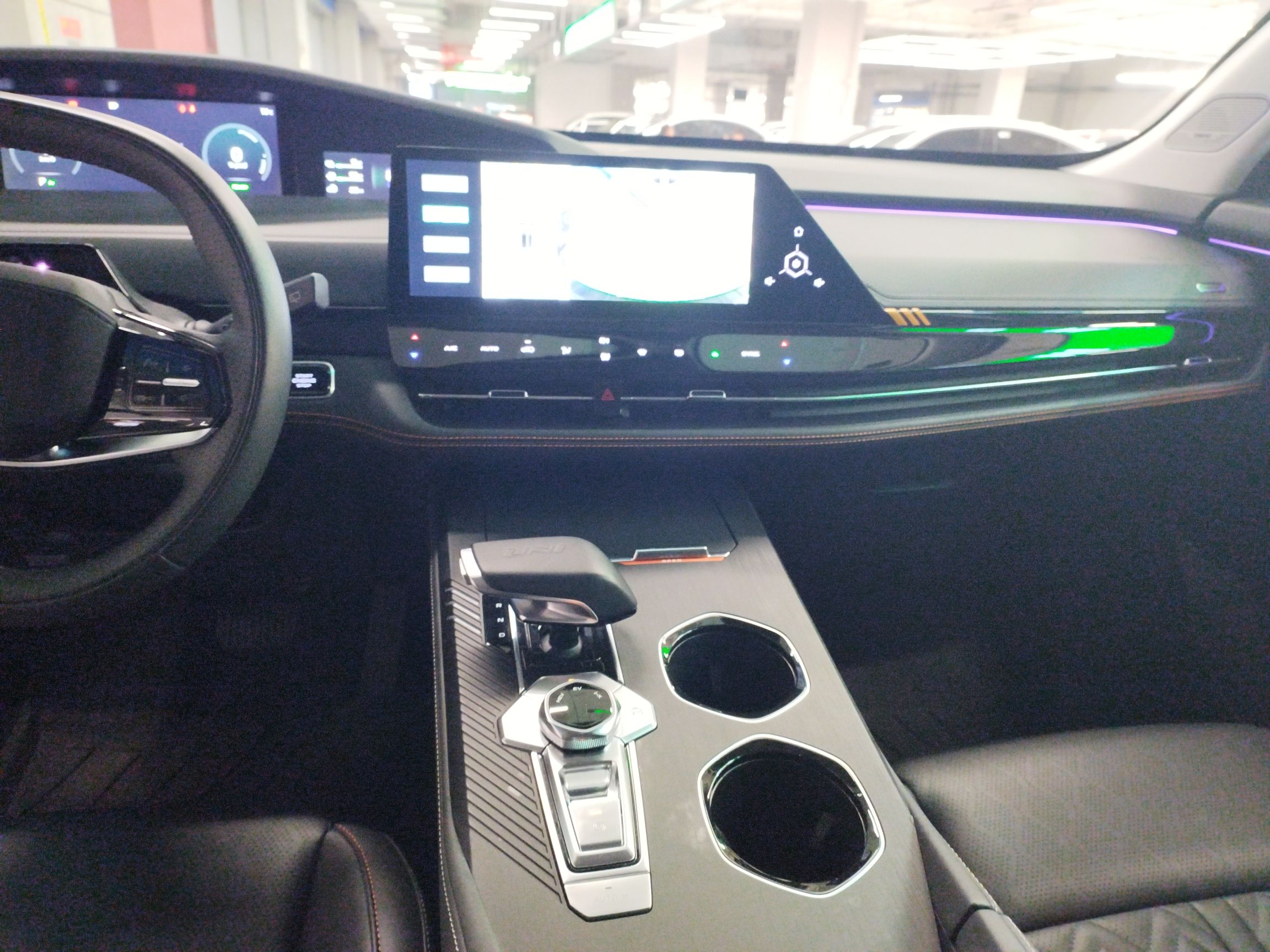 长安UNI-K新能源 2022款 蓝鲸iDD 1.5T 尊贵型