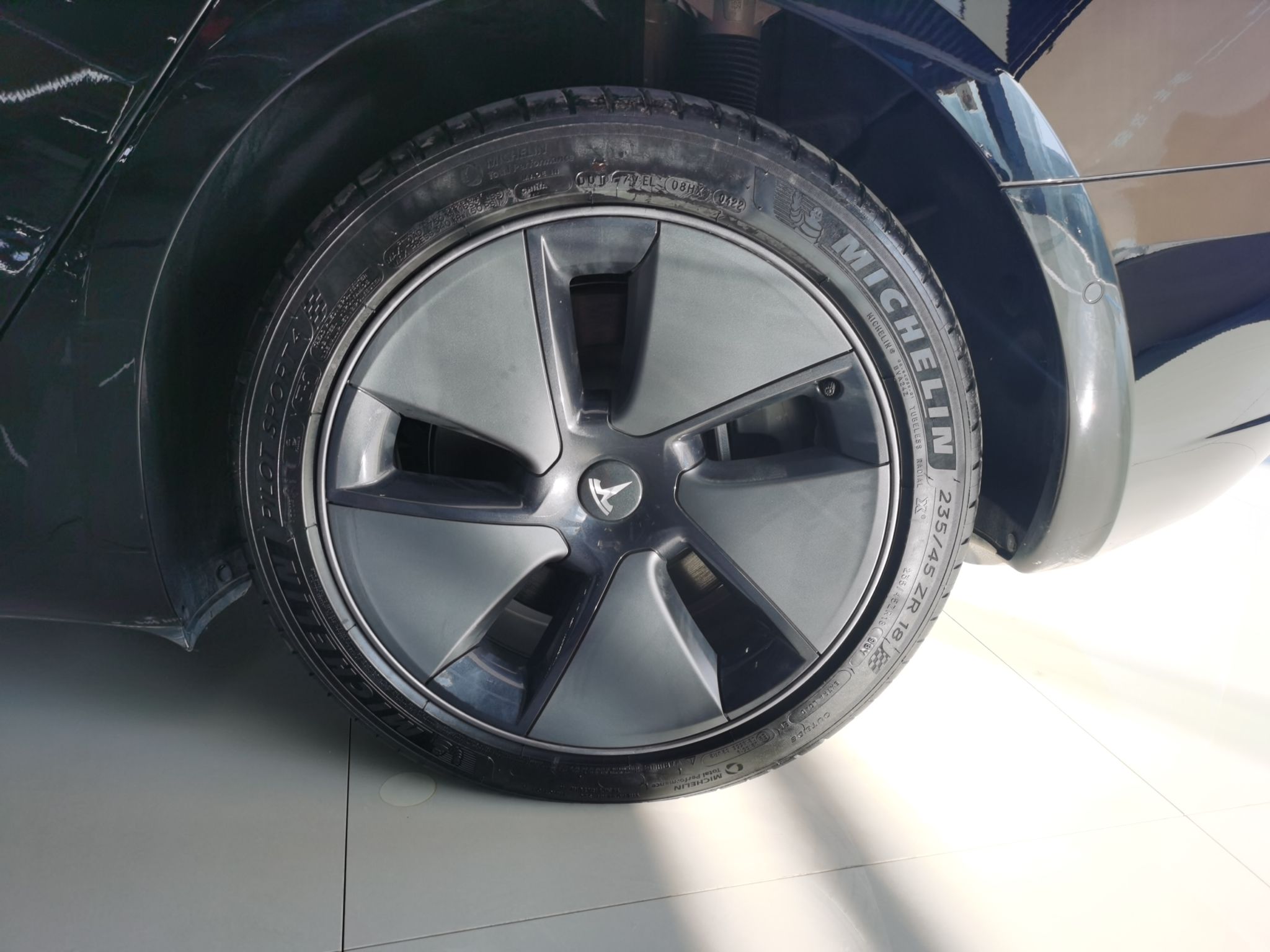 特斯拉 Model 3 2022款 后轮驱动版