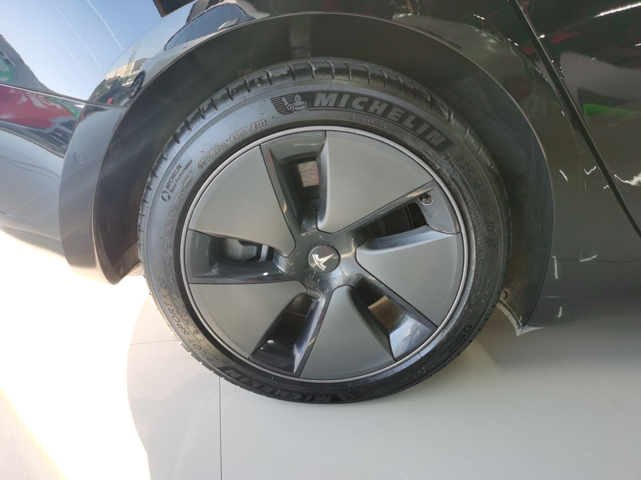 特斯拉 Model 3 2022款 后轮驱动版