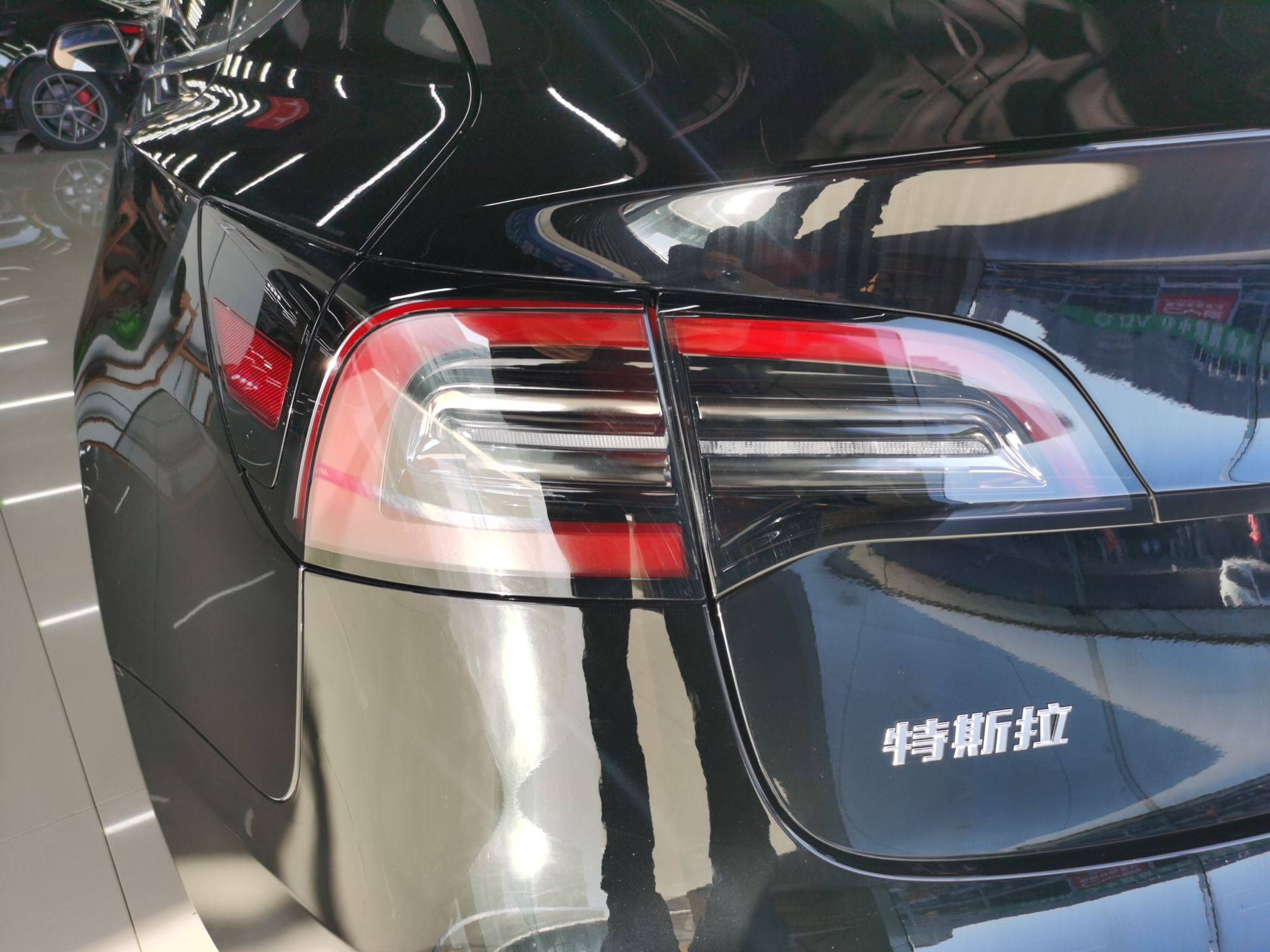 特斯拉 Model 3 2022款 后轮驱动版