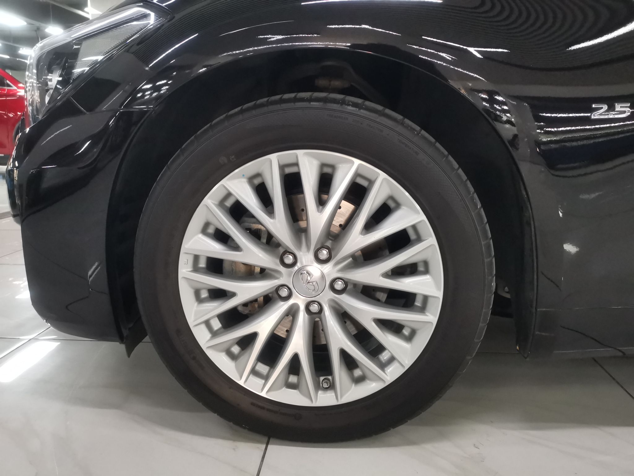 英菲尼迪Q70L 2015款 Q70L 2.5L 悦享版(进口)