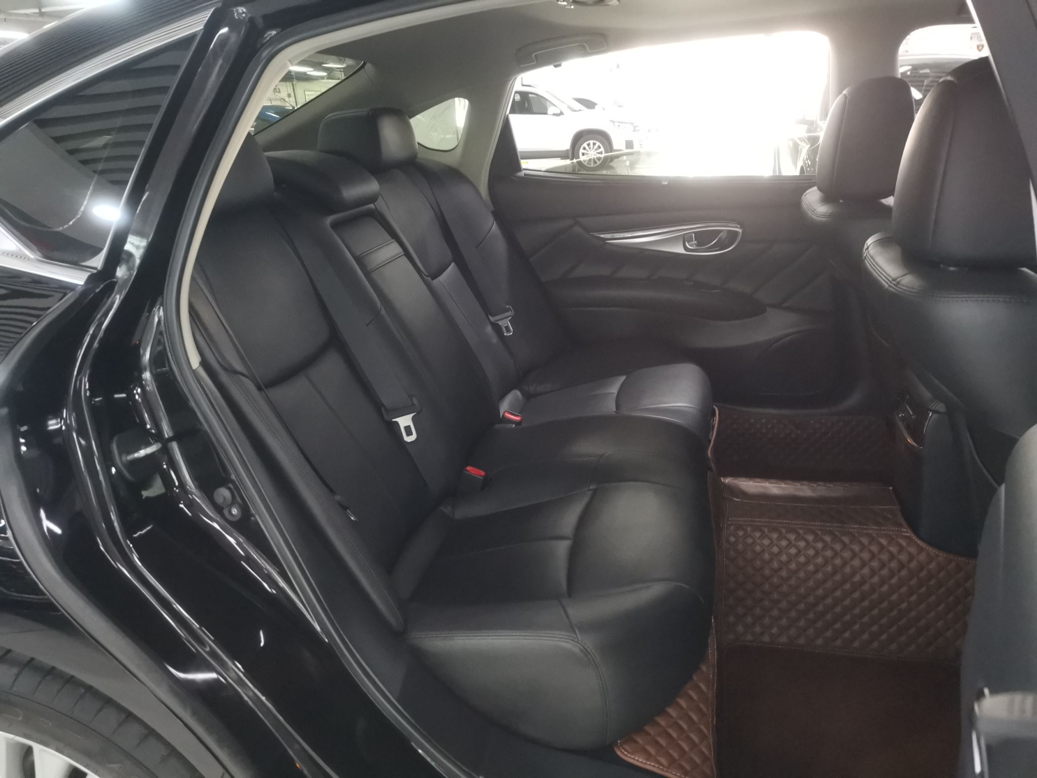 英菲尼迪Q70L 2015款 Q70L 2.5L 悦享版(进口)