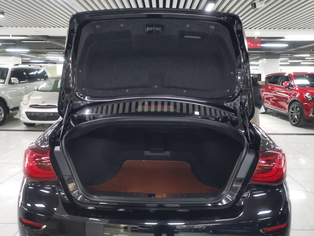 英菲尼迪Q70L 2015款 Q70L 2.5L 悦享版(进口)