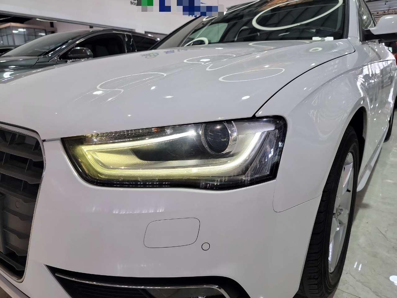 奥迪A4L 2013款 35 TFSI 自动标准型