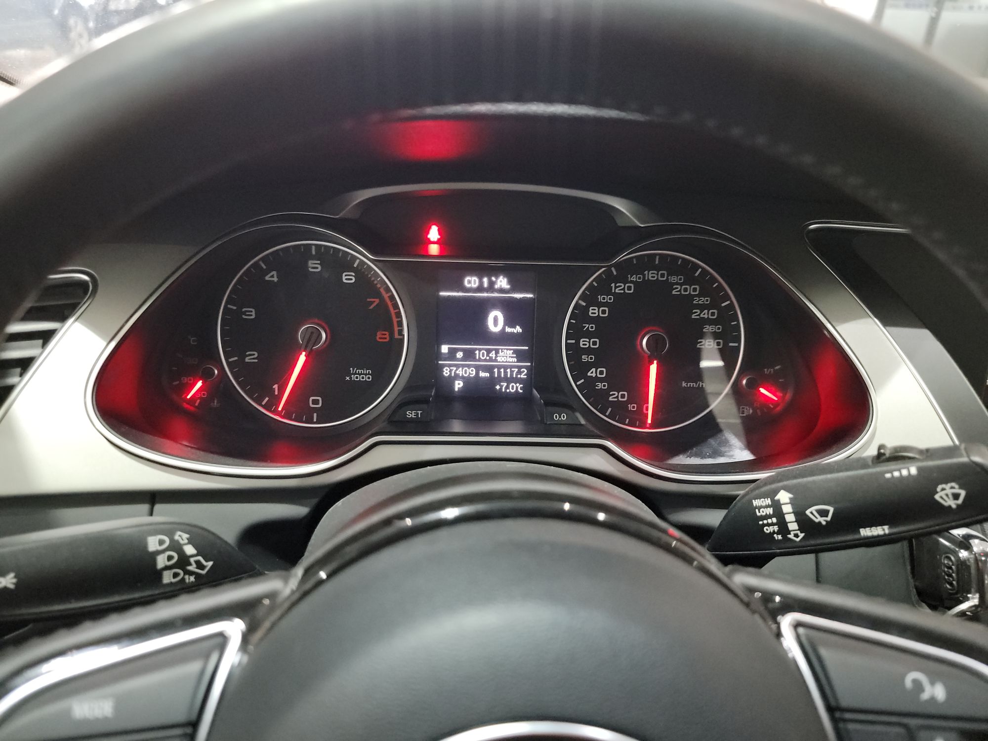 奥迪A4L 2013款 35 TFSI 自动标准型