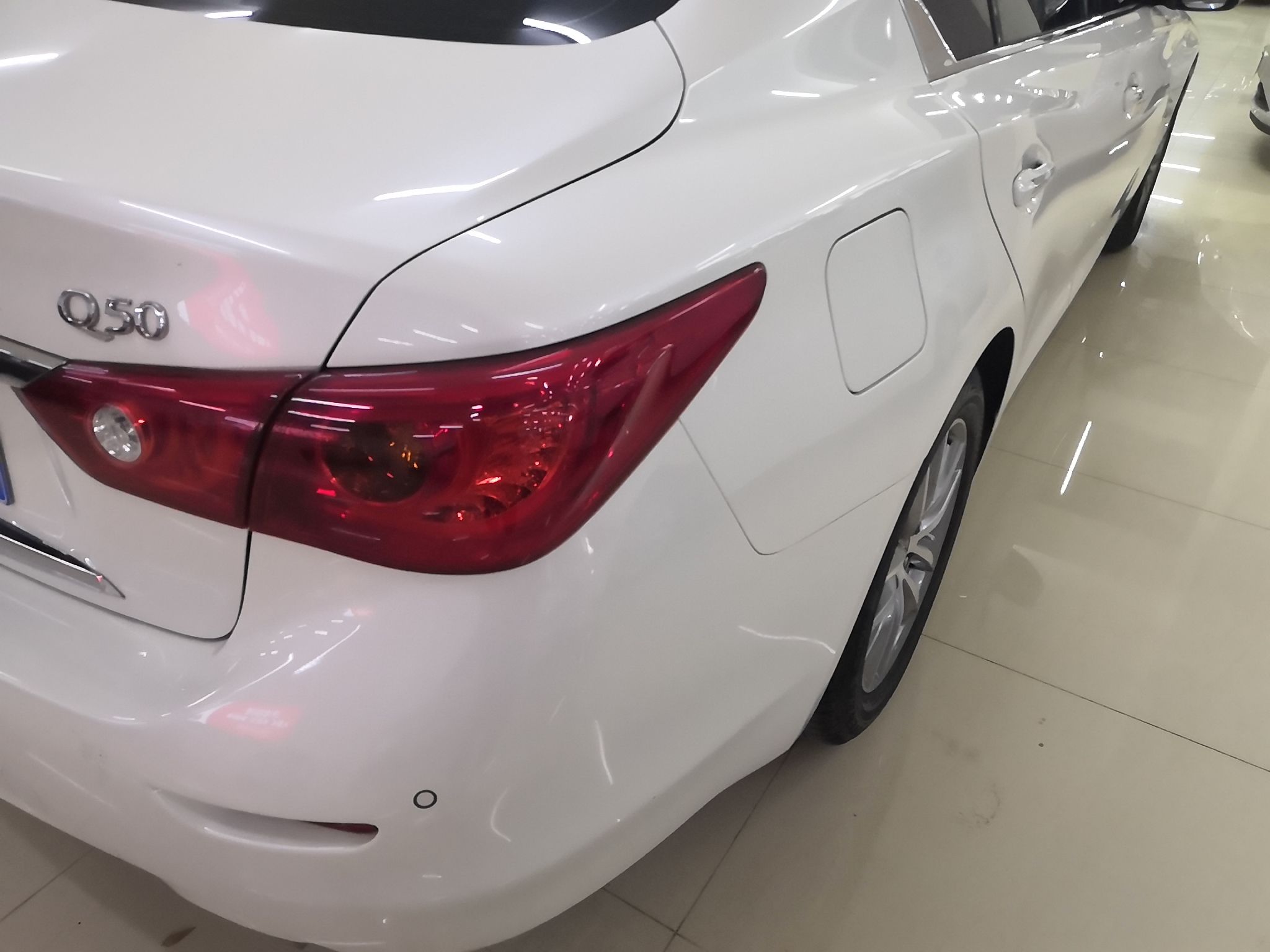 英菲尼迪Q50L 2016款 2.0T 悦享版