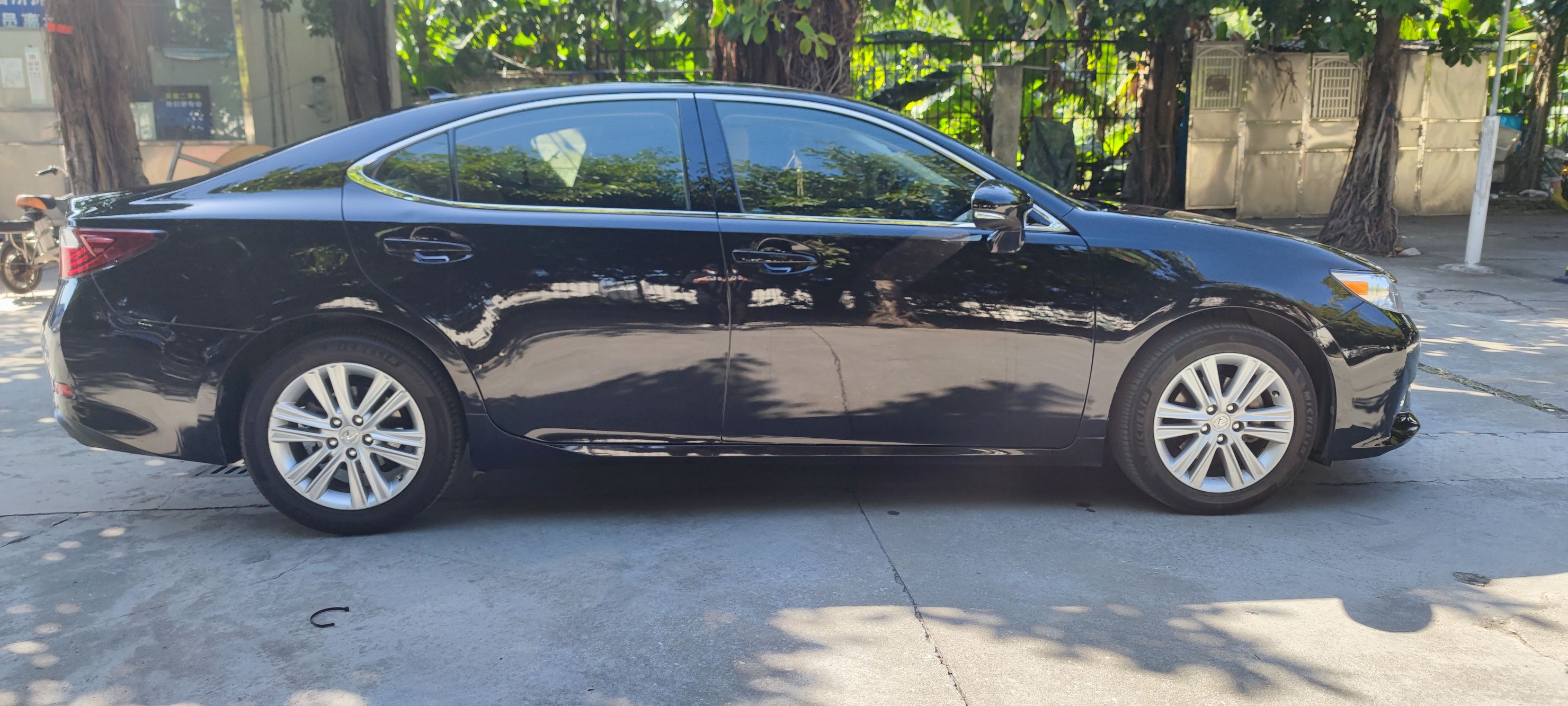 雷克萨斯ES 2013款 250 精英版