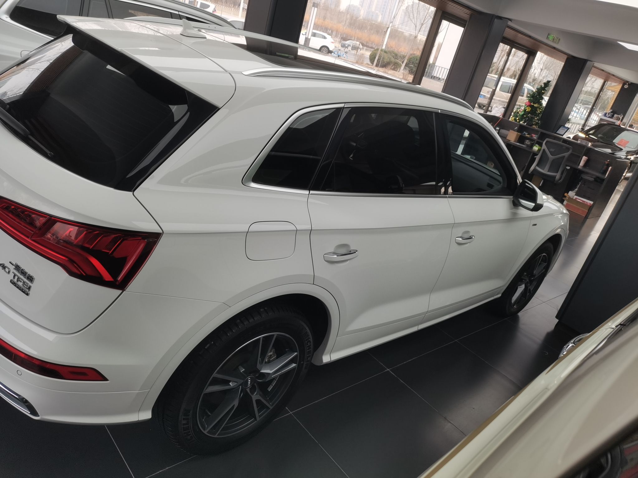 奥迪Q5L 2020款 40 TFSI 荣享时尚型