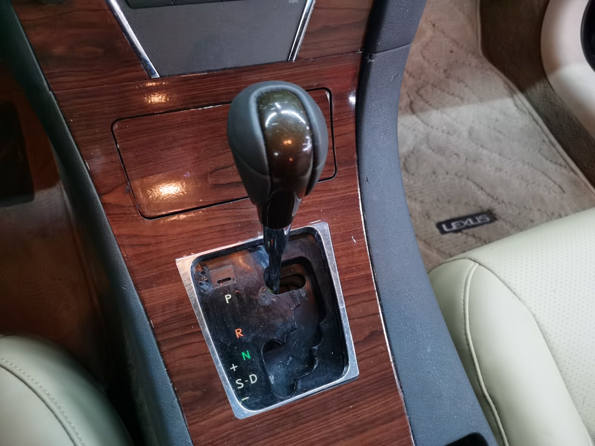 雷克萨斯ES 2010款 240 豪华版