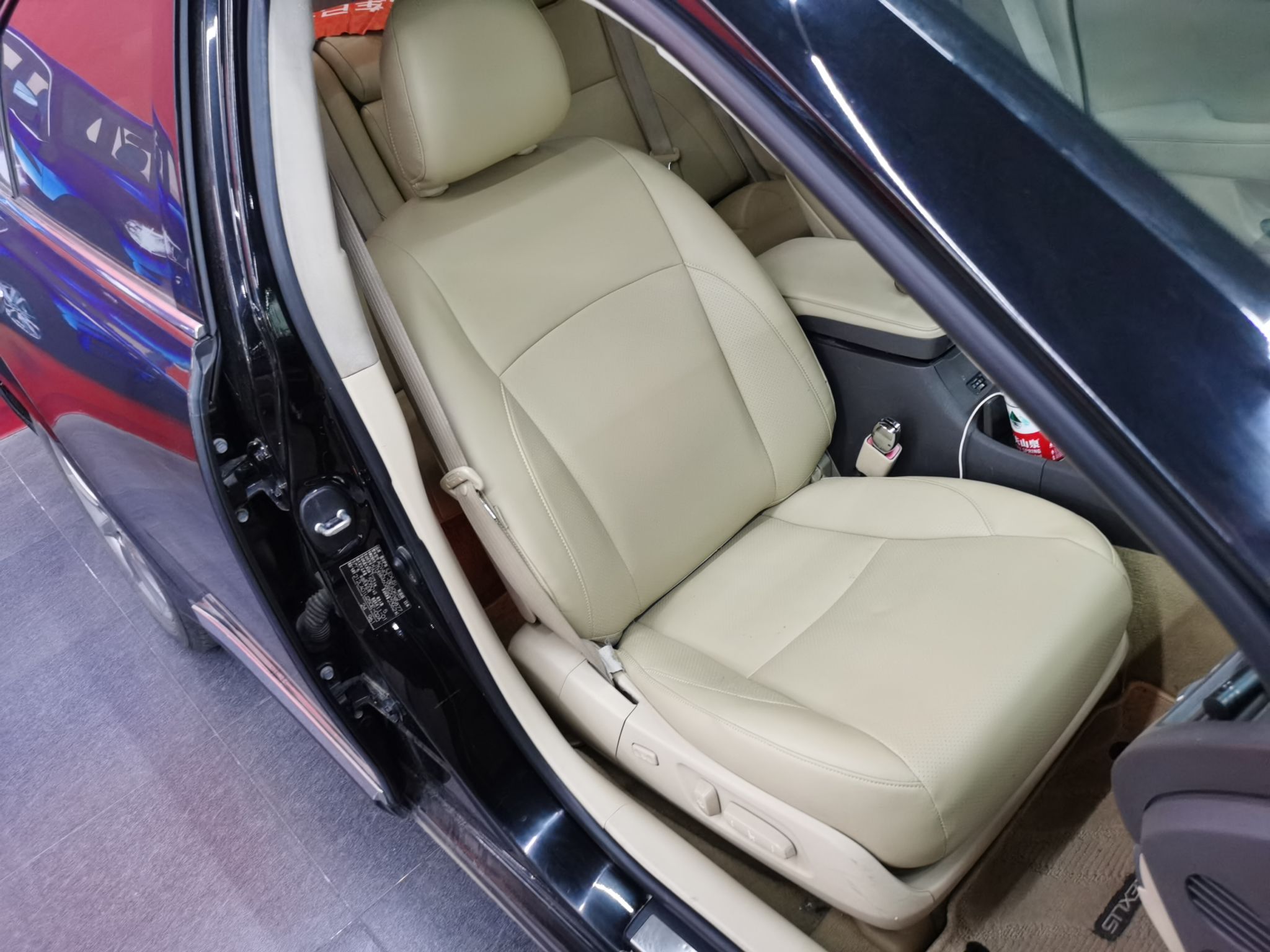 雷克萨斯ES 2010款 240 豪华版