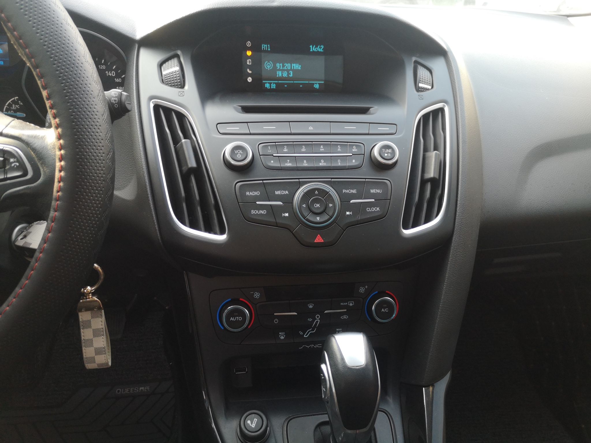 福特 福克斯 2015款 两厢 EcoBoost 125 自动超能风尚型