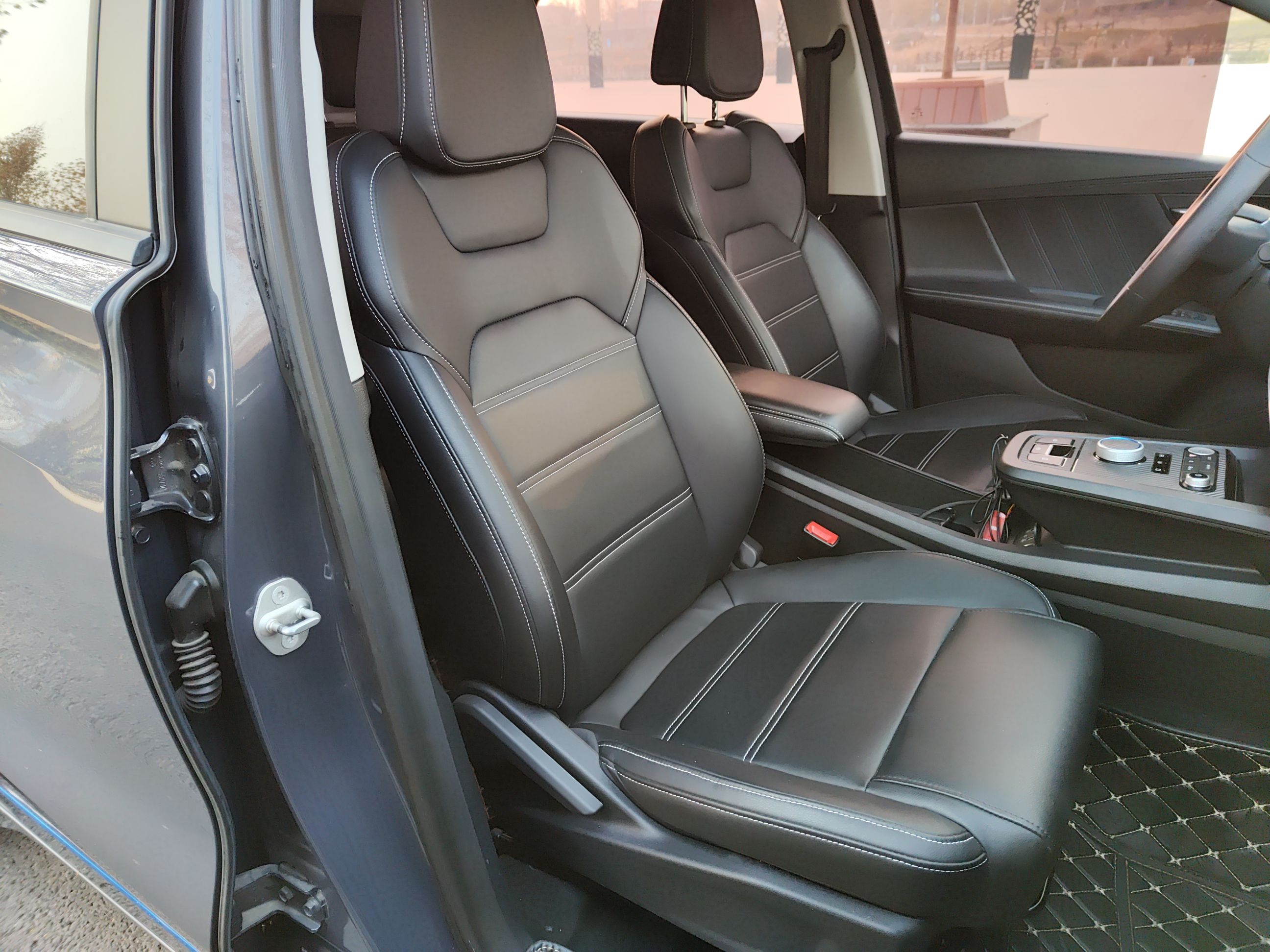 比亚迪e2 2019款 高续航版 耀·豪华型