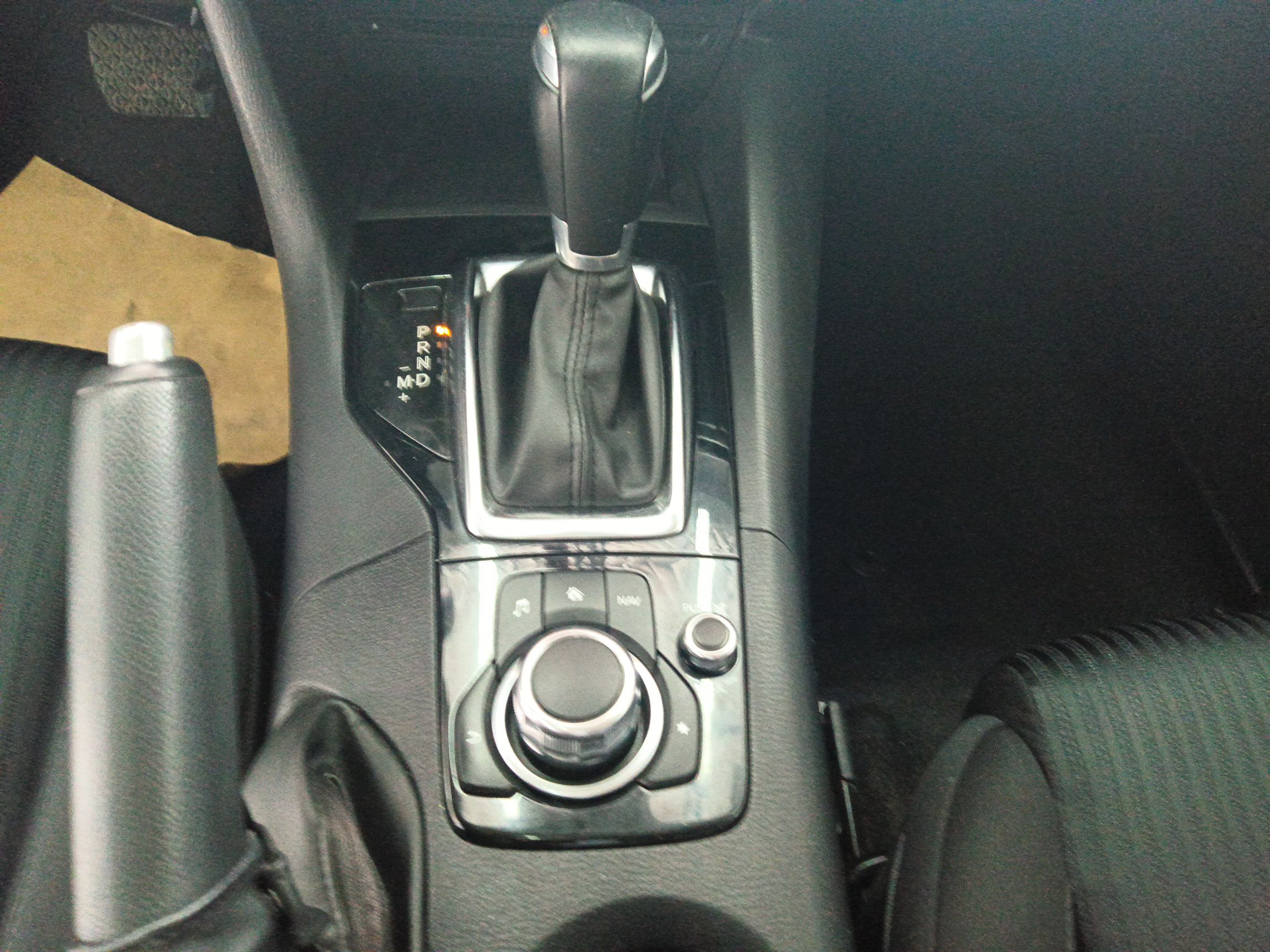 马自达 昂克赛拉 2014款 三厢 1.5L 自动豪华型