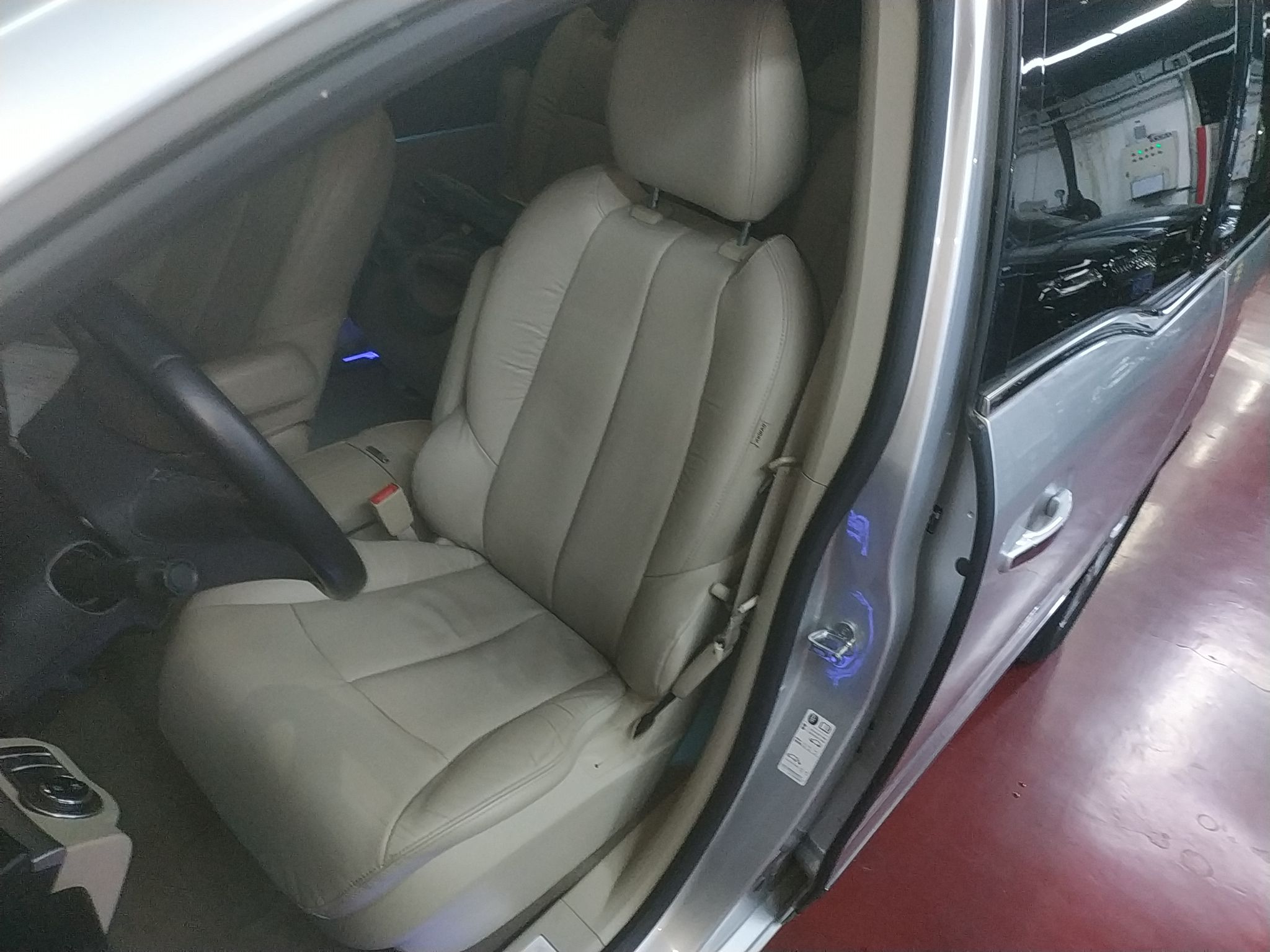 别克GL8 2014款 3.0L XT豪华商务旗舰版