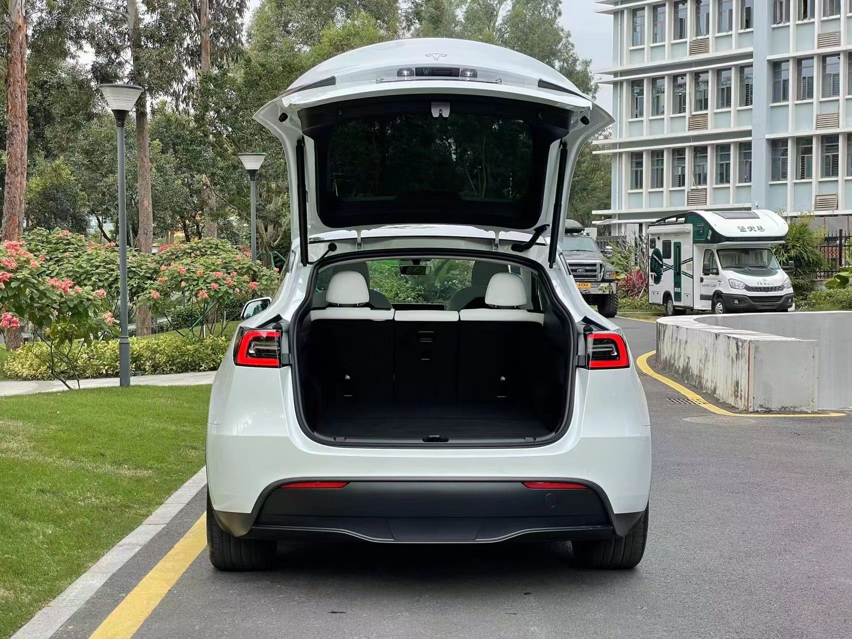 特斯拉 Model Y 2022款 后轮驱动版