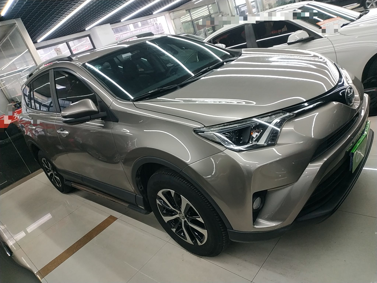 丰田 RAV4 2018款 2.0L CVT两驱风尚X版