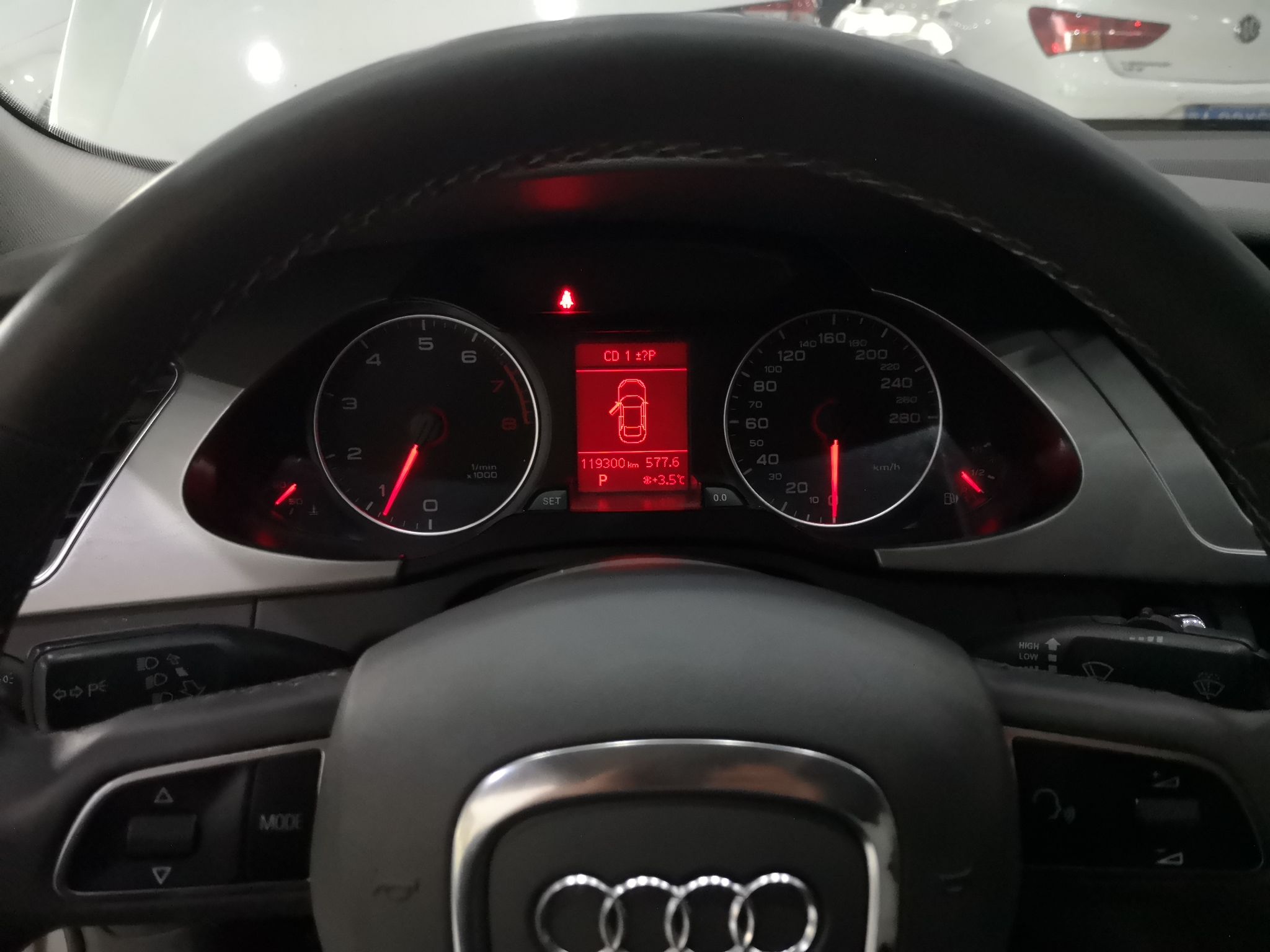 奥迪A4L 2012款 2.0 TFSI 自动标准型