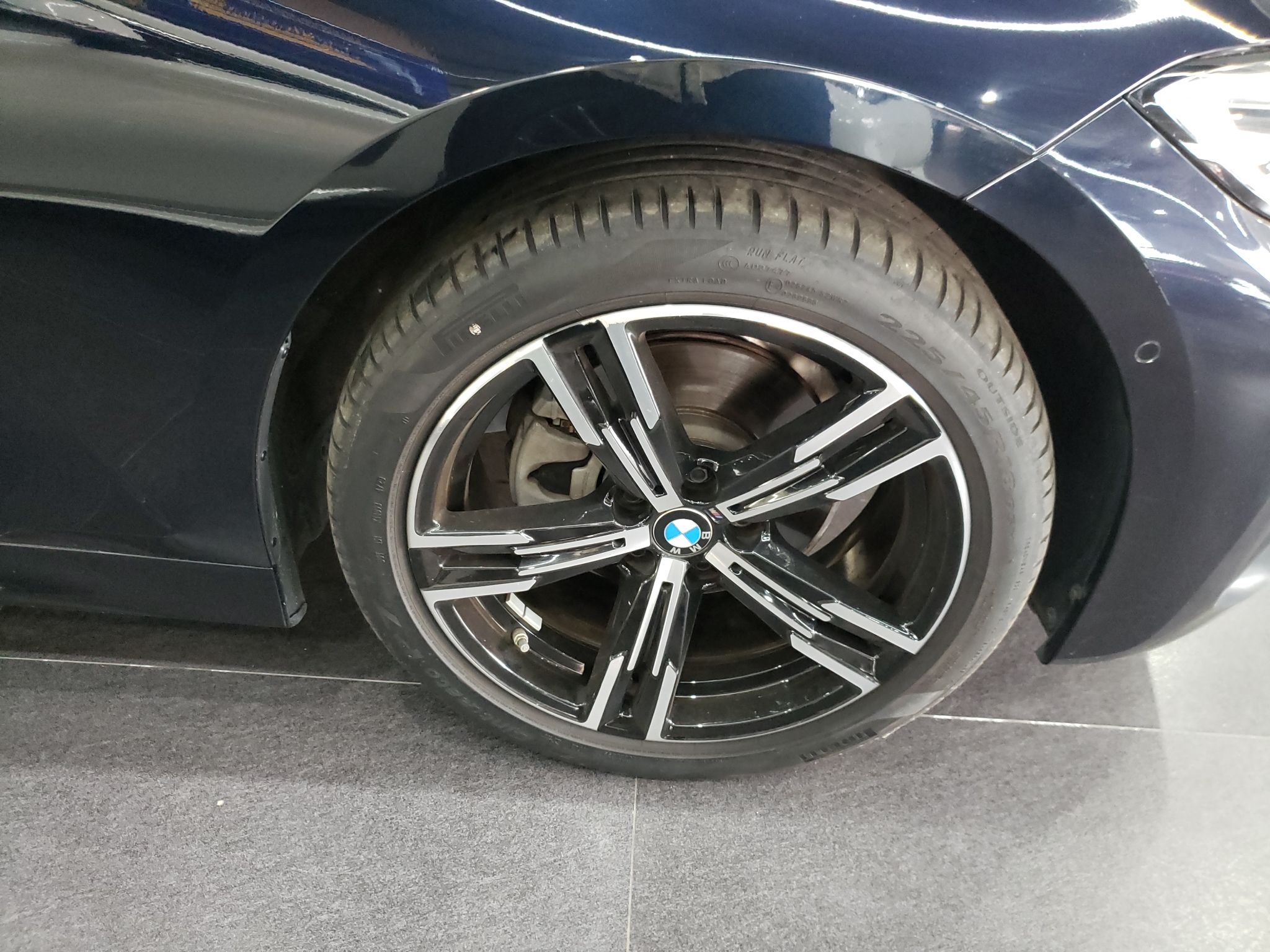 宝马3系 2021款 325i M运动套装