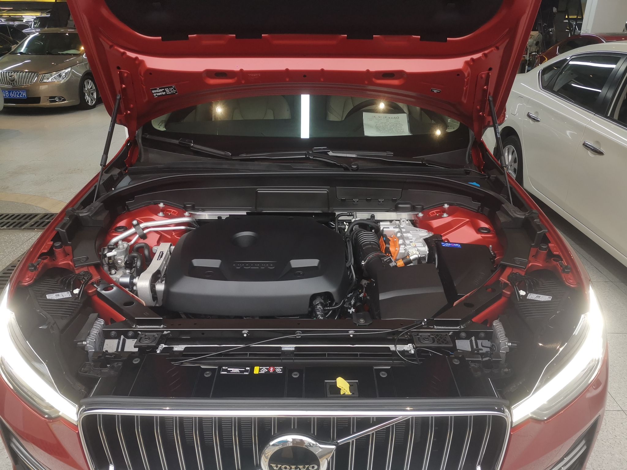 沃尔沃XC60新能源 2022款 T8 插电混动 四驱智远豪华版