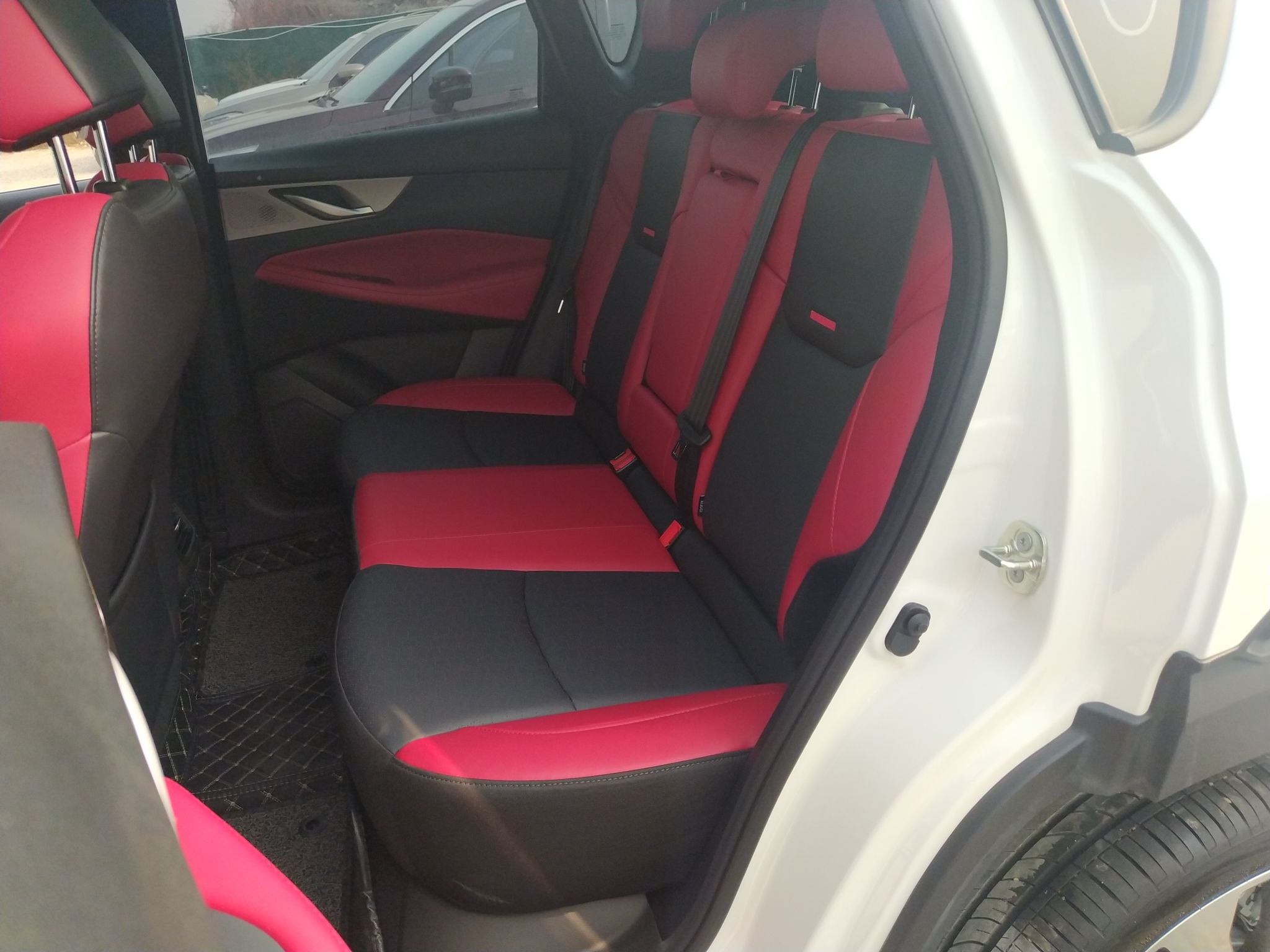 长安CS35 PLUS 2022款 蓝鲸NE 1.4T DCT尊贵型