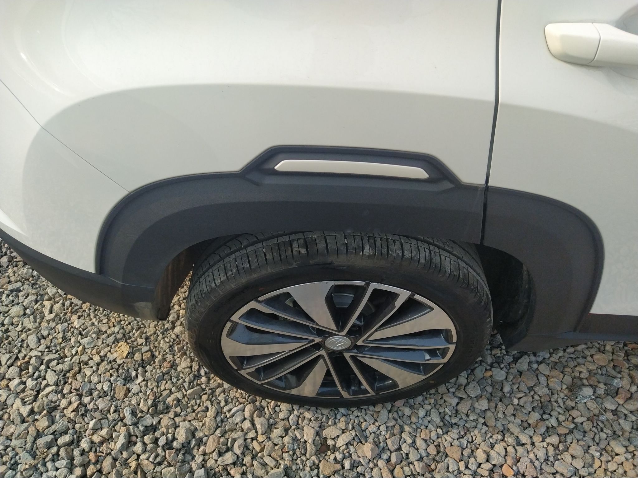 长安CS35 PLUS 2022款 蓝鲸NE 1.4T DCT尊贵型