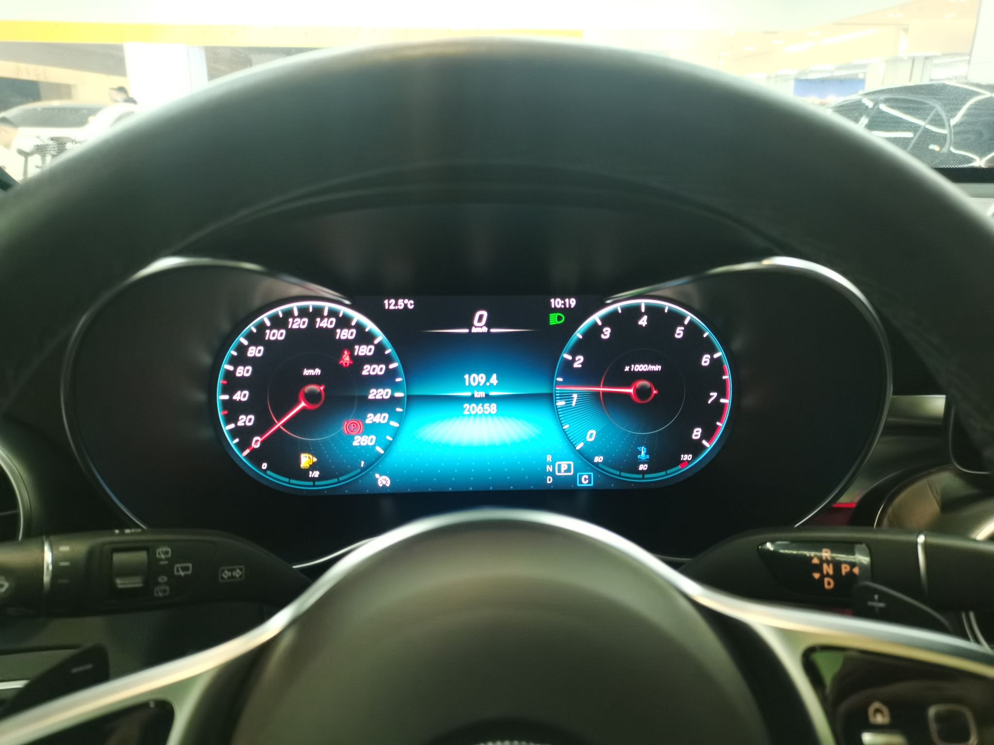 奔驰GLC级 2021款 GLC 260 L 4MATIC 豪华型