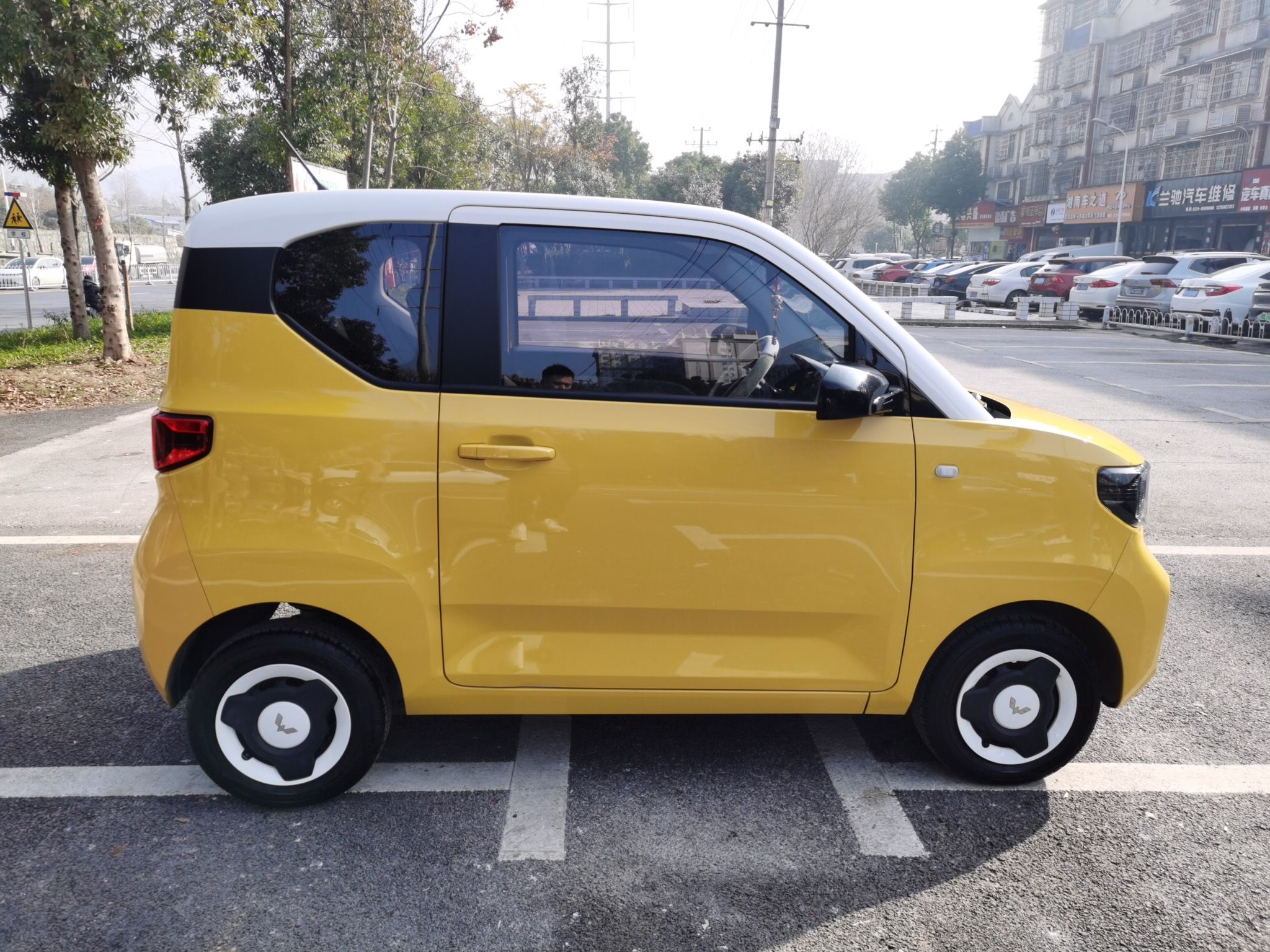 五菱汽车 宏光MINI EV 2021款 马卡龙臻享款 磷酸铁锂