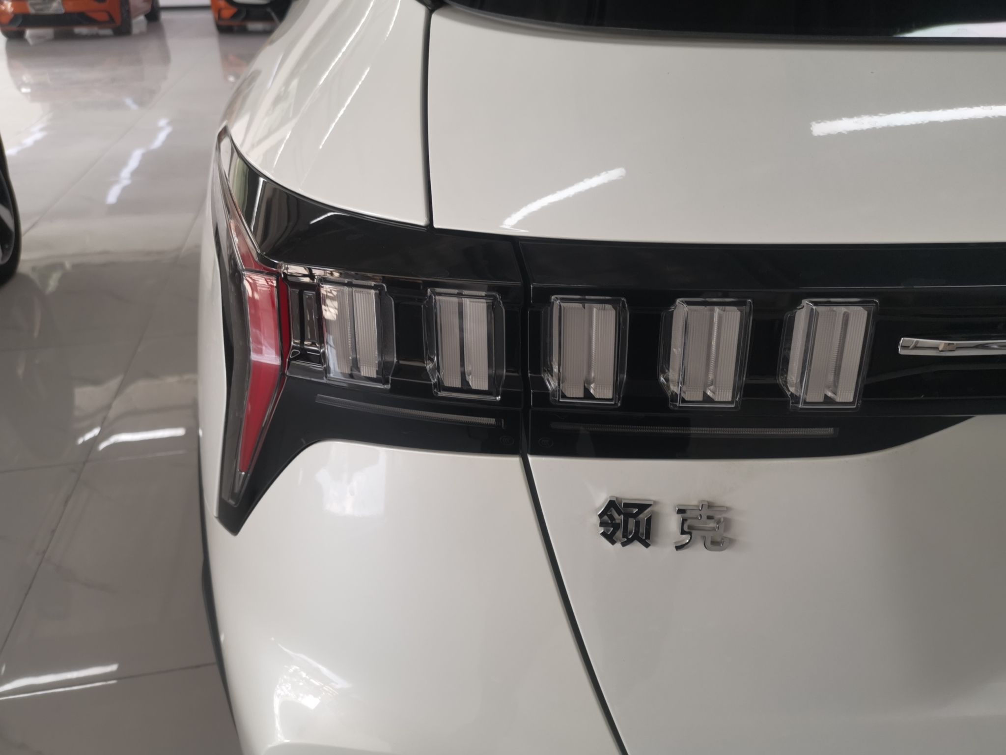 领克06新能源 2022款 PHEV 84KM续航版 Pro